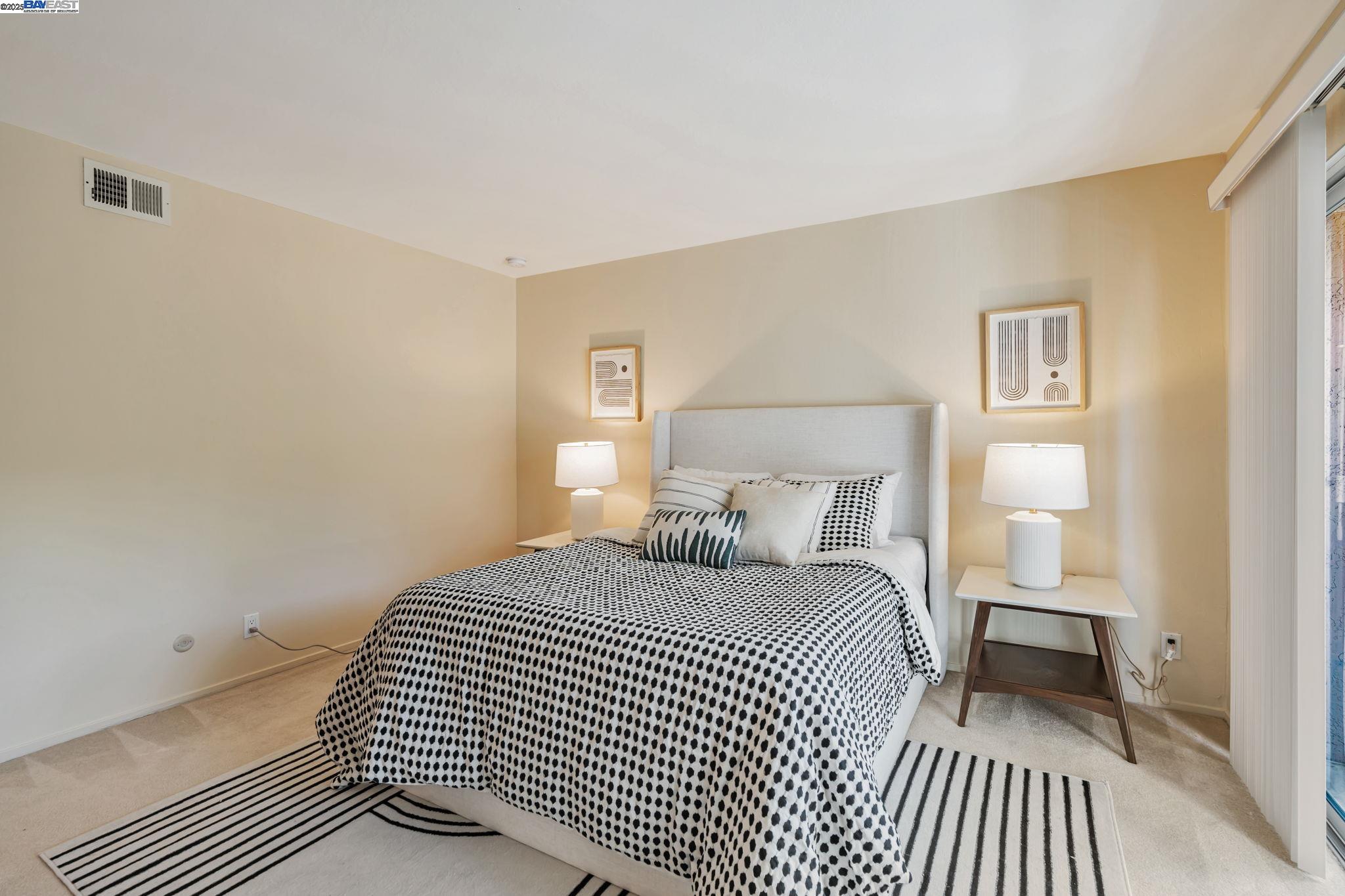 Detail Gallery Image 27 of 40 For 675 Sharon Park Dr #245,  Menlo Park,  CA 94025 - 2 Beds | 2 Baths