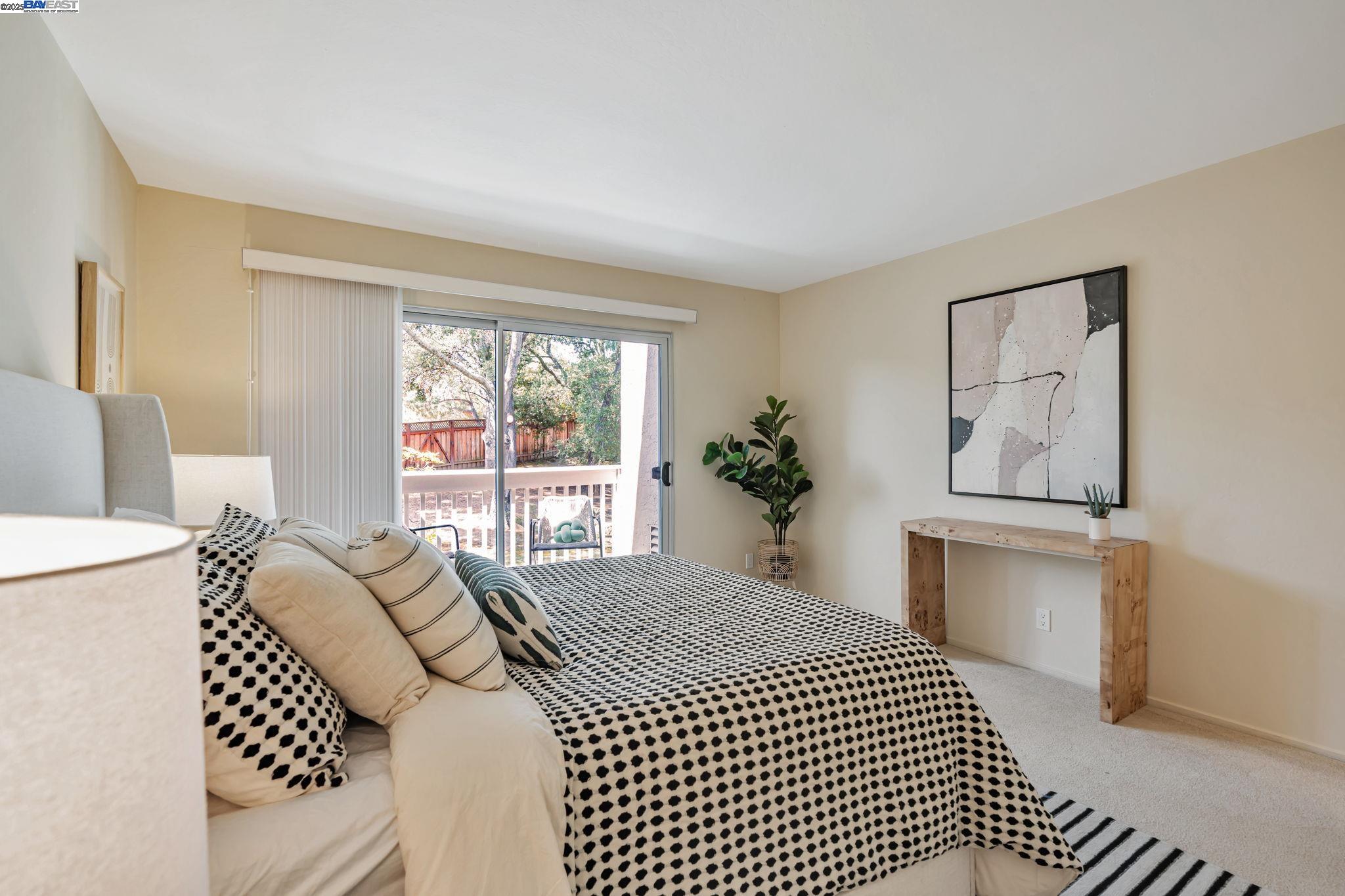 Detail Gallery Image 28 of 40 For 675 Sharon Park Dr #245,  Menlo Park,  CA 94025 - 2 Beds | 2 Baths