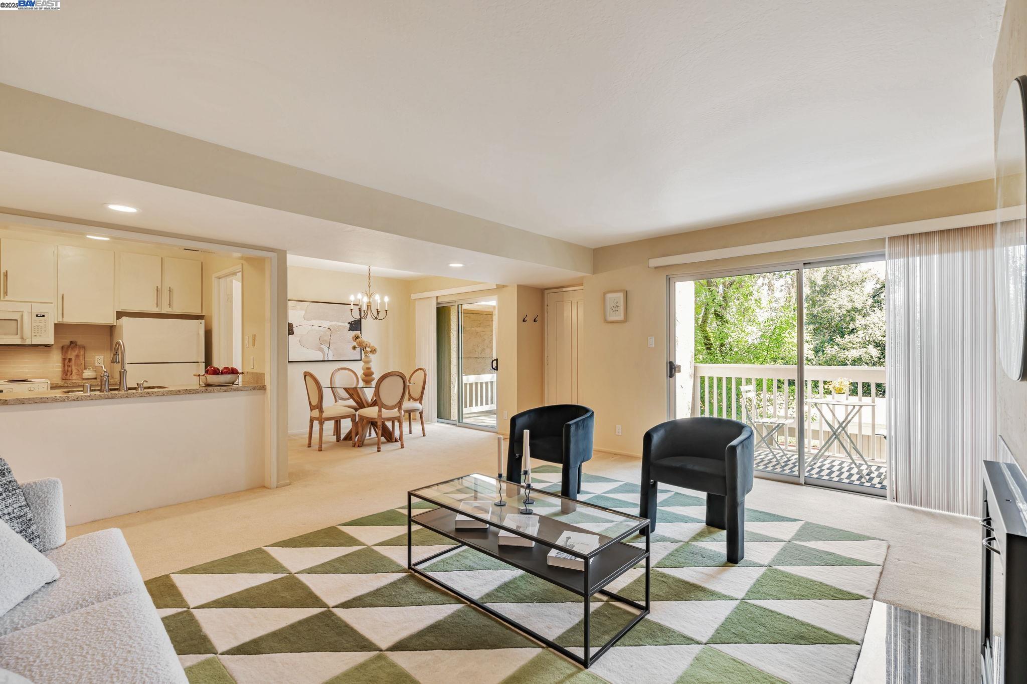 Detail Gallery Image 9 of 40 For 675 Sharon Park Dr #245,  Menlo Park,  CA 94025 - 2 Beds | 2 Baths