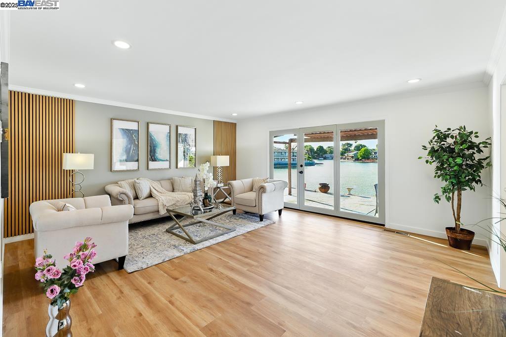 Detail Gallery Image 7 of 58 For 11 Alhambra Ct, Antioch,  CA 94509 - 3 Beds | 3 Baths