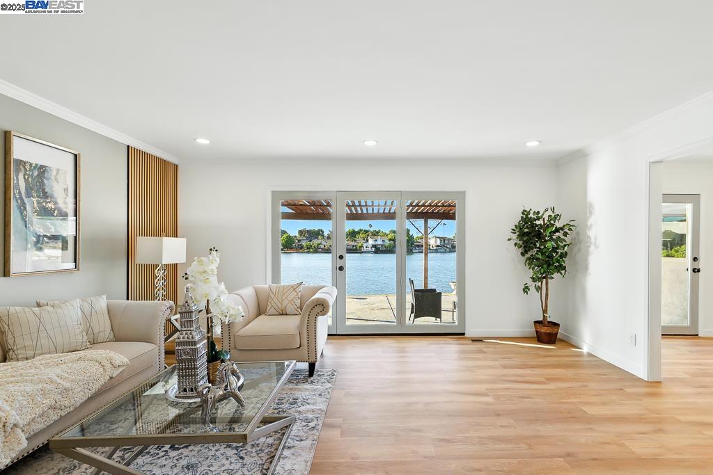 Detail Gallery Image 9 of 58 For 11 Alhambra Ct, Antioch,  CA 94509 - 3 Beds | 3 Baths