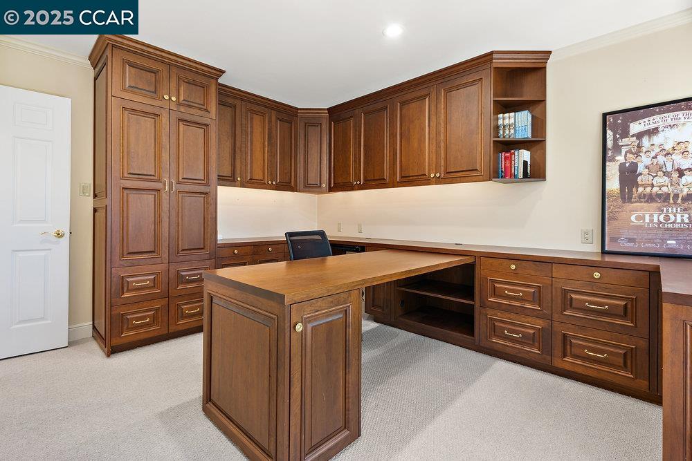 Detail Gallery Image 27 of 60 For 3949 Canyon Rd, Lafayette,  CA 94549-2701 - 5 Beds | 5/1 Baths