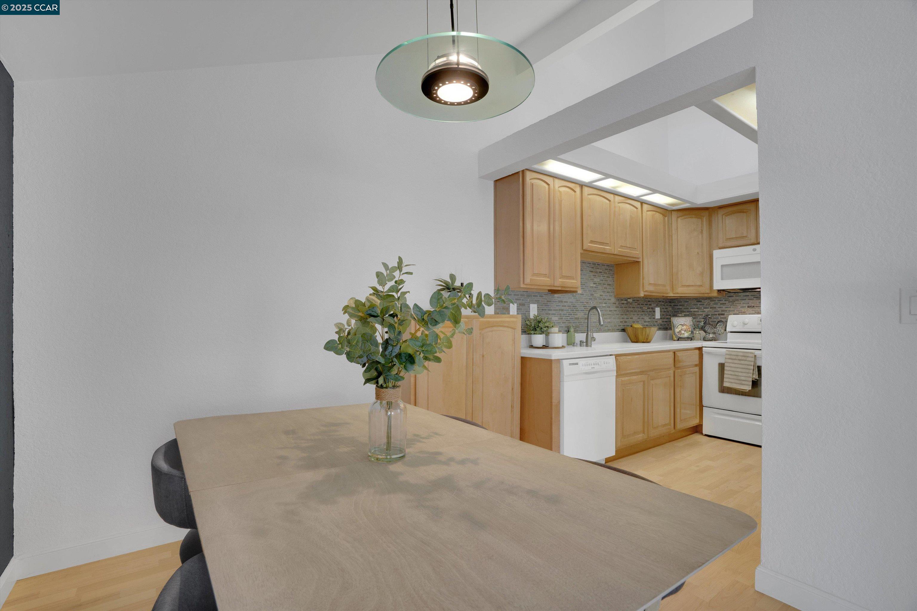 Photo #16: 41101984 Listing: Photo #16