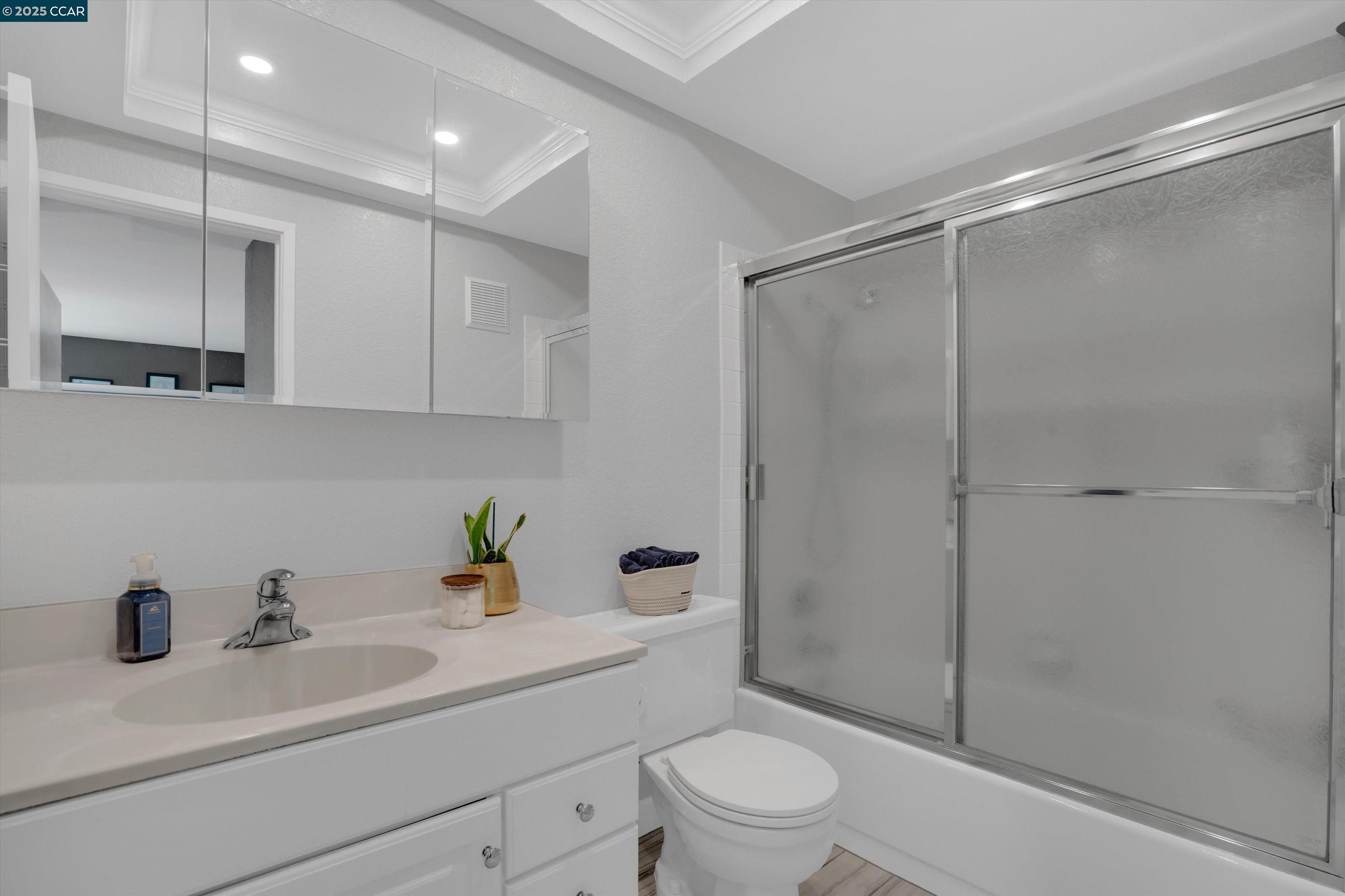 Photo #9: 41101984 Listing: Photo #9