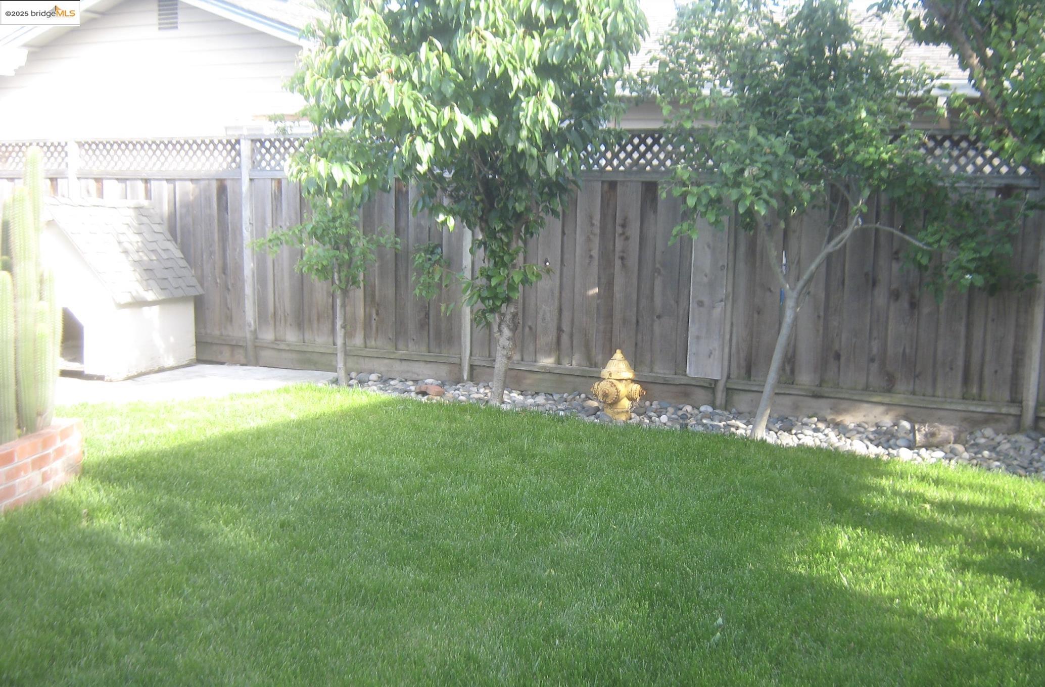 Detail Gallery Image 16 of 23 For 2075 Lakewood Dr, San Jose,  CA 95132-1024 - 3 Beds | 2 Baths