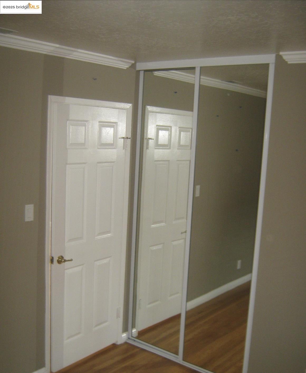 Detail Gallery Image 9 of 23 For 2075 Lakewood Dr, San Jose,  CA 95132-1024 - 3 Beds | 2 Baths