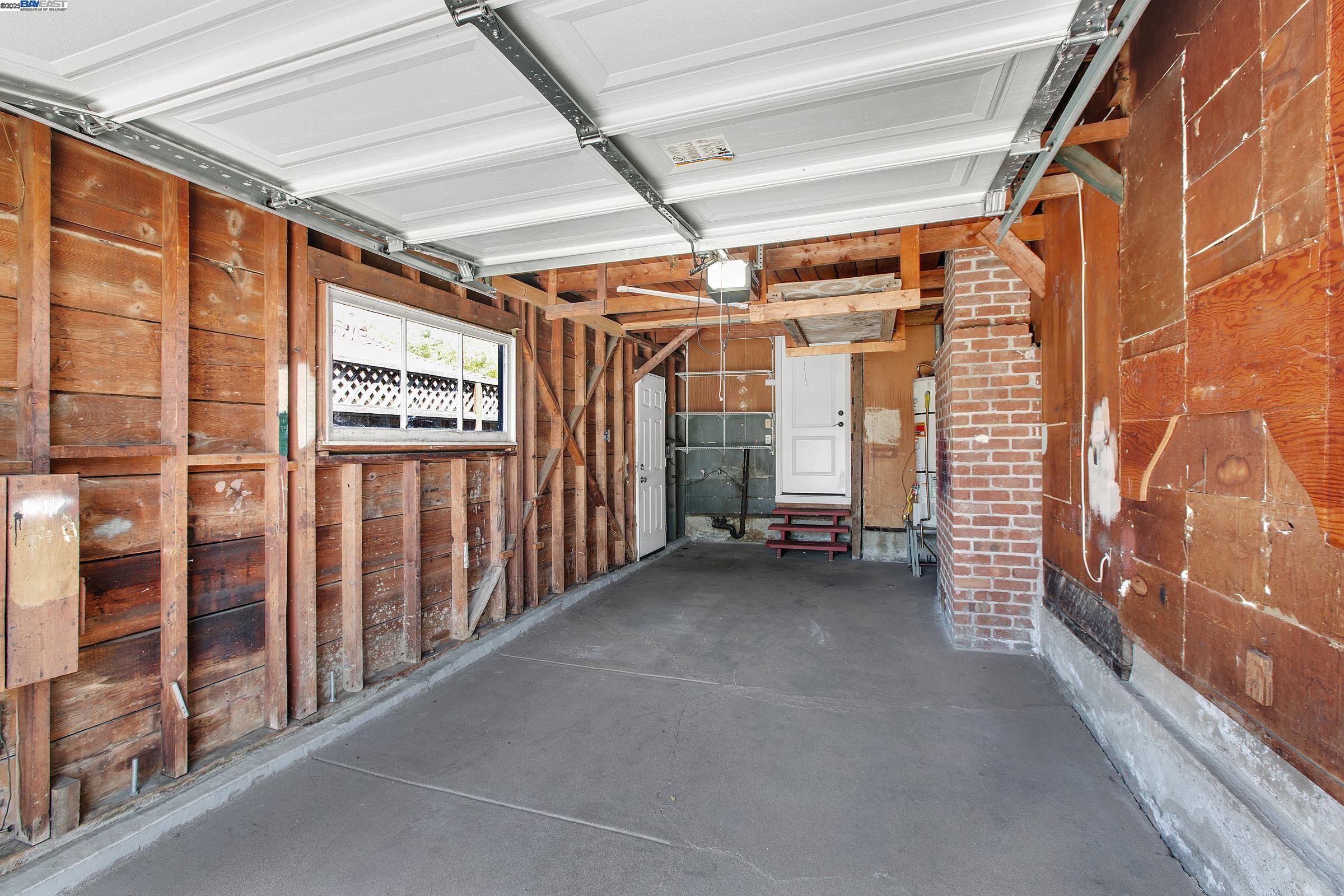 Detail Gallery Image 17 of 32 For 22013 Queen St, Castro Valley,  CA 94546 - 3 Beds | 2 Baths
