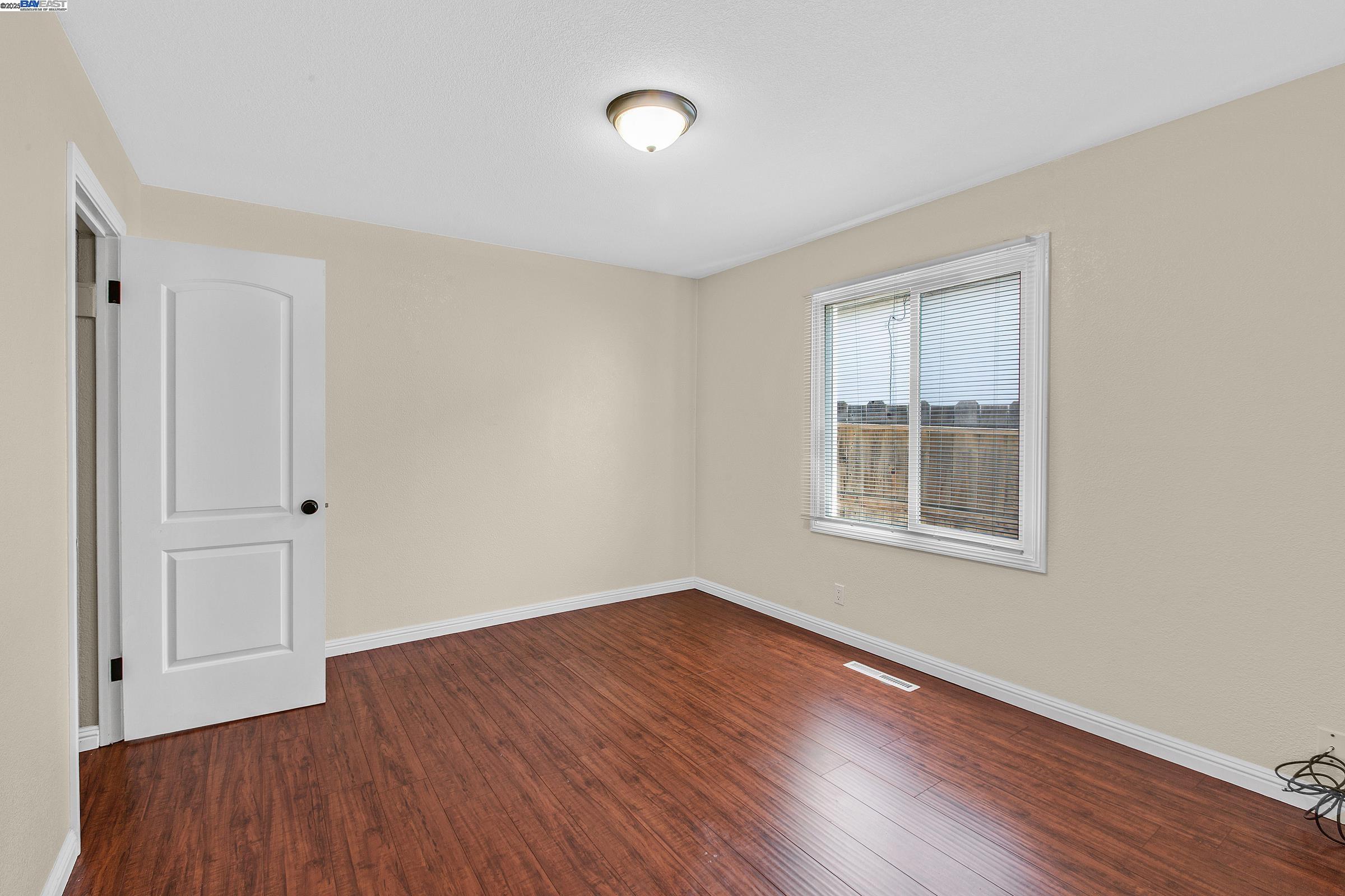 Detail Gallery Image 22 of 32 For 22013 Queen St, Castro Valley,  CA 94546 - 3 Beds | 2 Baths
