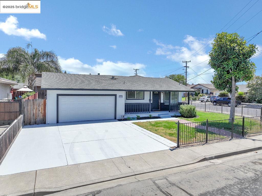 Detail Gallery Image 1 of 1 For 188 Curtis Dr, Brentwood,  CA 94513 - 3 Beds | 2 Baths