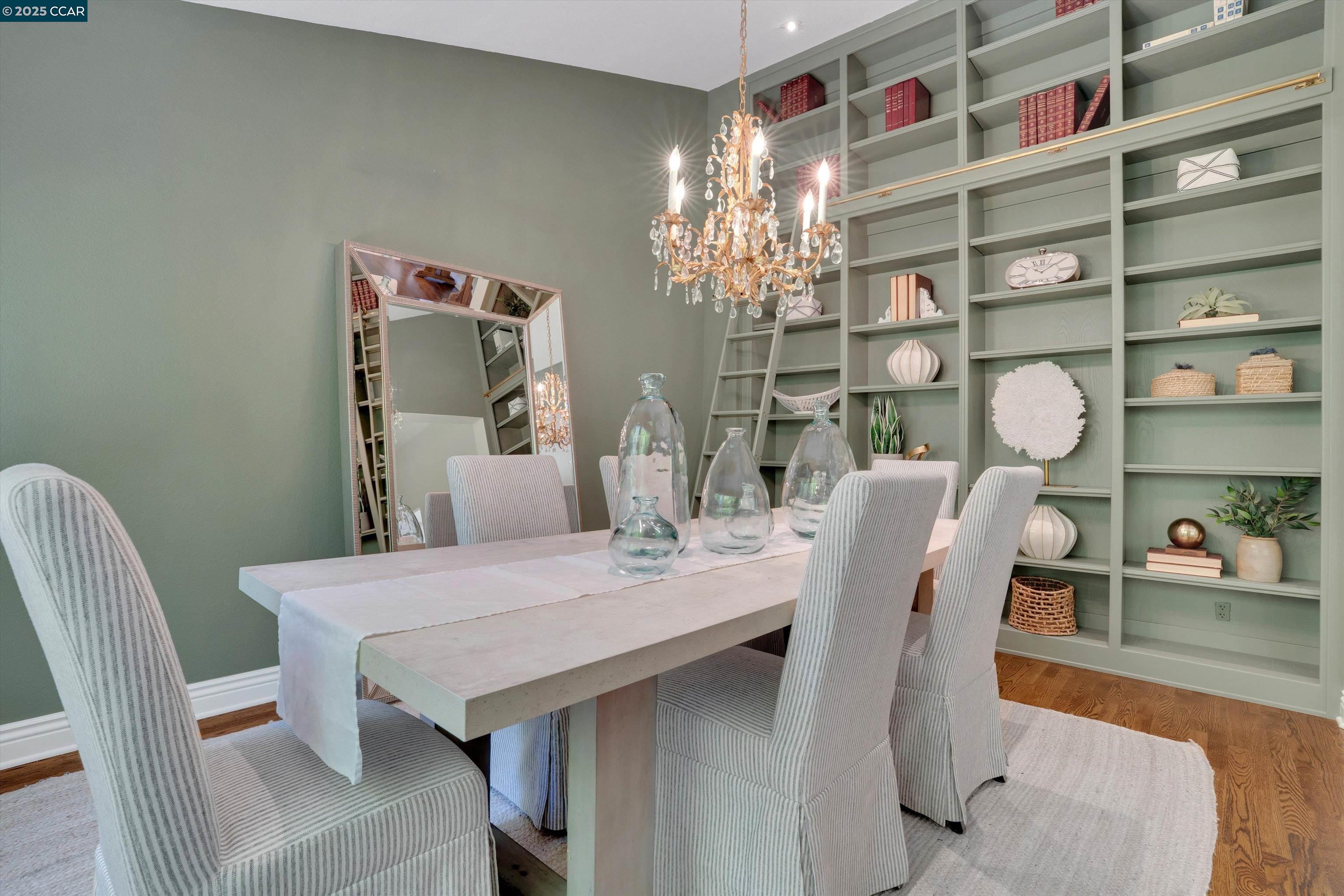Detail Gallery Image 12 of 41 For 2345 San Miguel Dr, Walnut Creek,  CA 94596 - 4 Beds | 2/1 Baths
