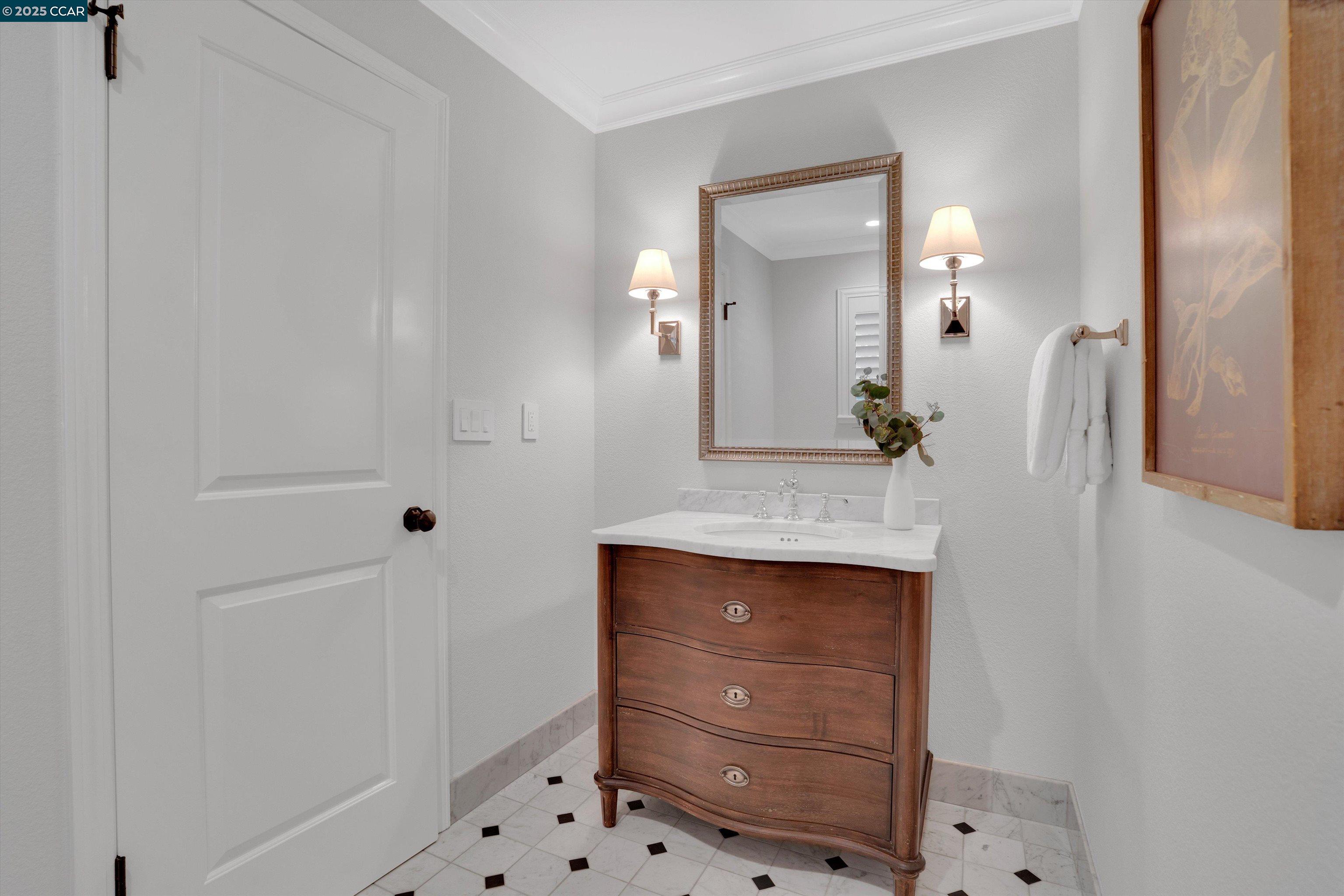 Detail Gallery Image 14 of 41 For 2345 San Miguel Dr, Walnut Creek,  CA 94596 - 4 Beds | 2/1 Baths