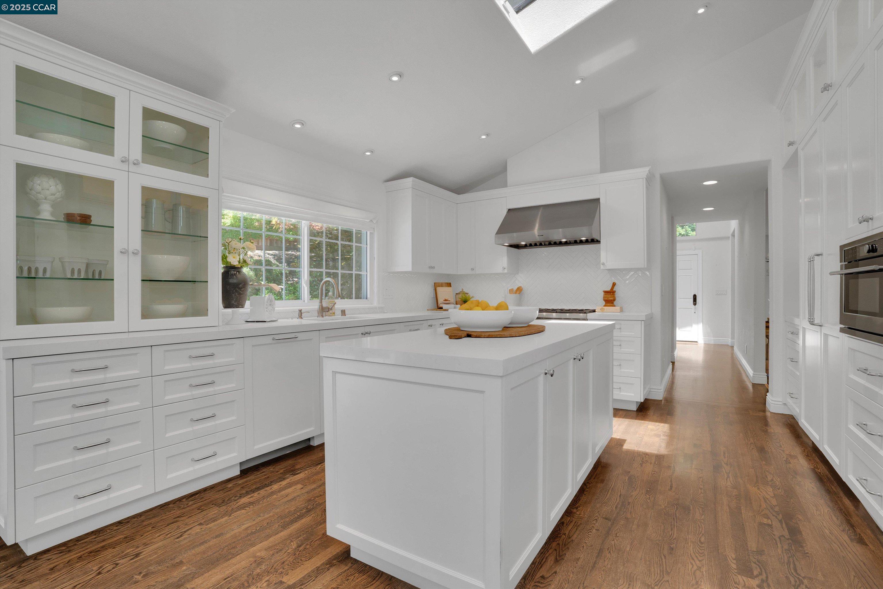Detail Gallery Image 17 of 41 For 2345 San Miguel Dr, Walnut Creek,  CA 94596 - 4 Beds | 2/1 Baths