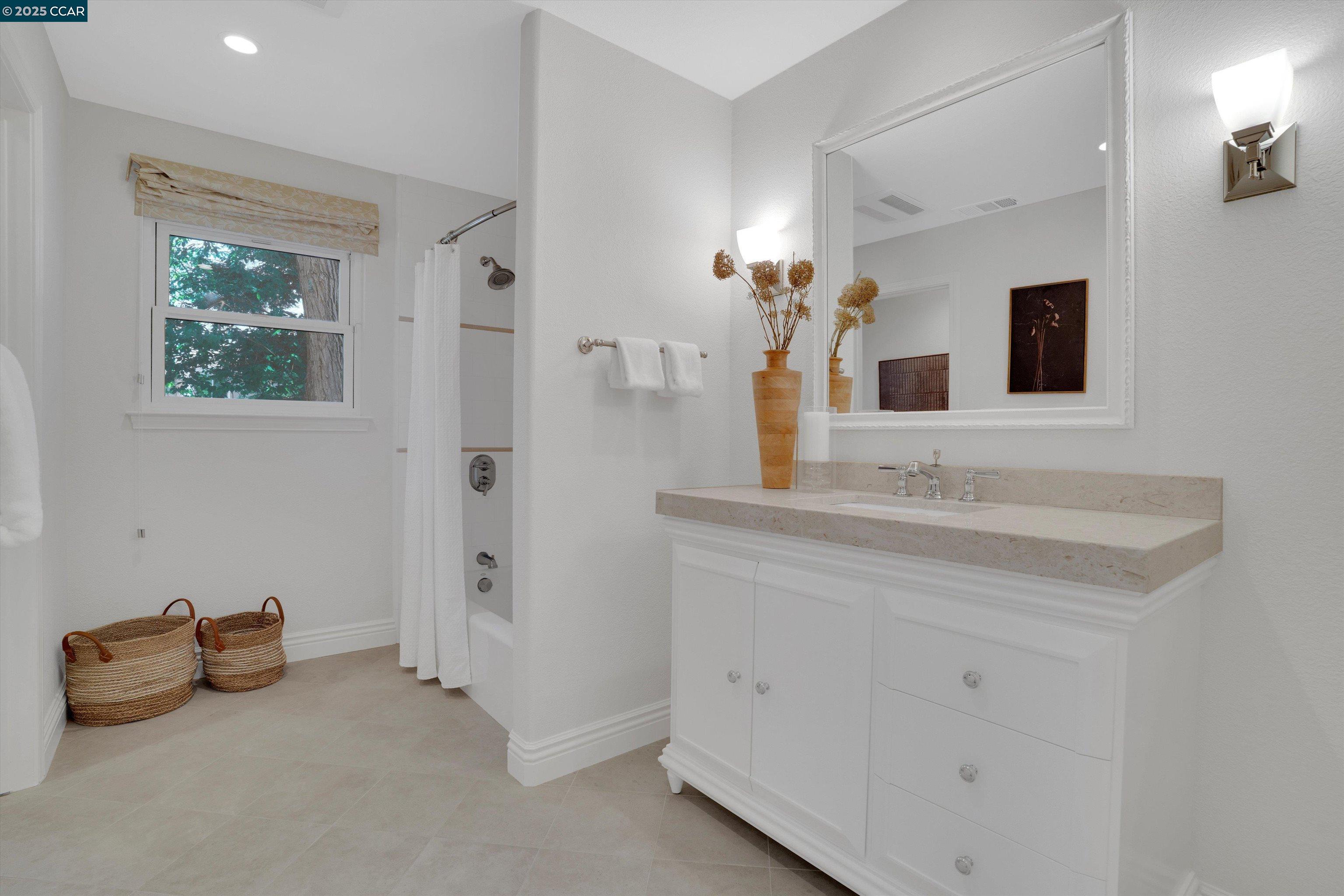 Detail Gallery Image 25 of 41 For 2345 San Miguel Dr, Walnut Creek,  CA 94596 - 4 Beds | 2/1 Baths