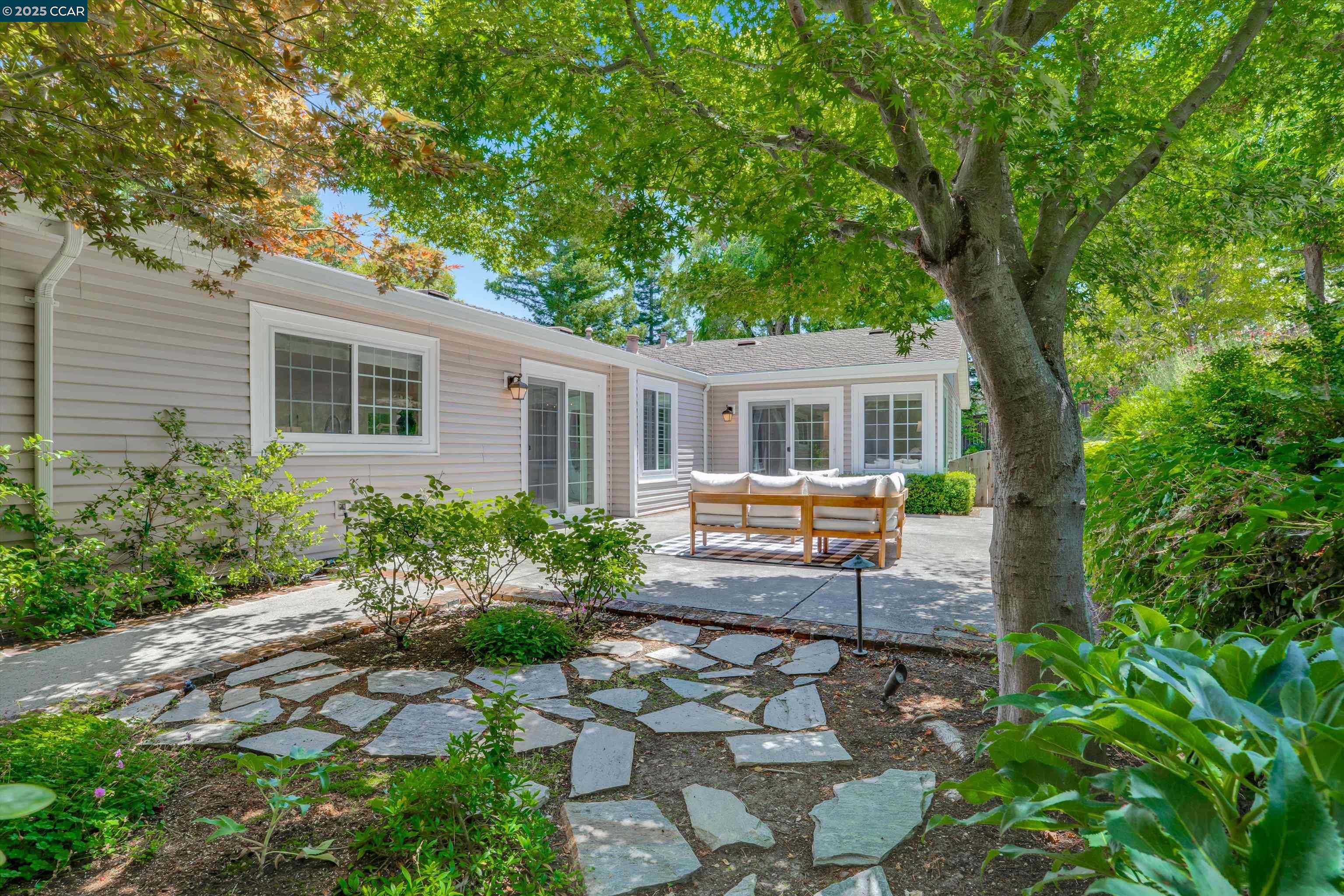 Detail Gallery Image 36 of 41 For 2345 San Miguel Dr, Walnut Creek,  CA 94596 - 4 Beds | 2/1 Baths