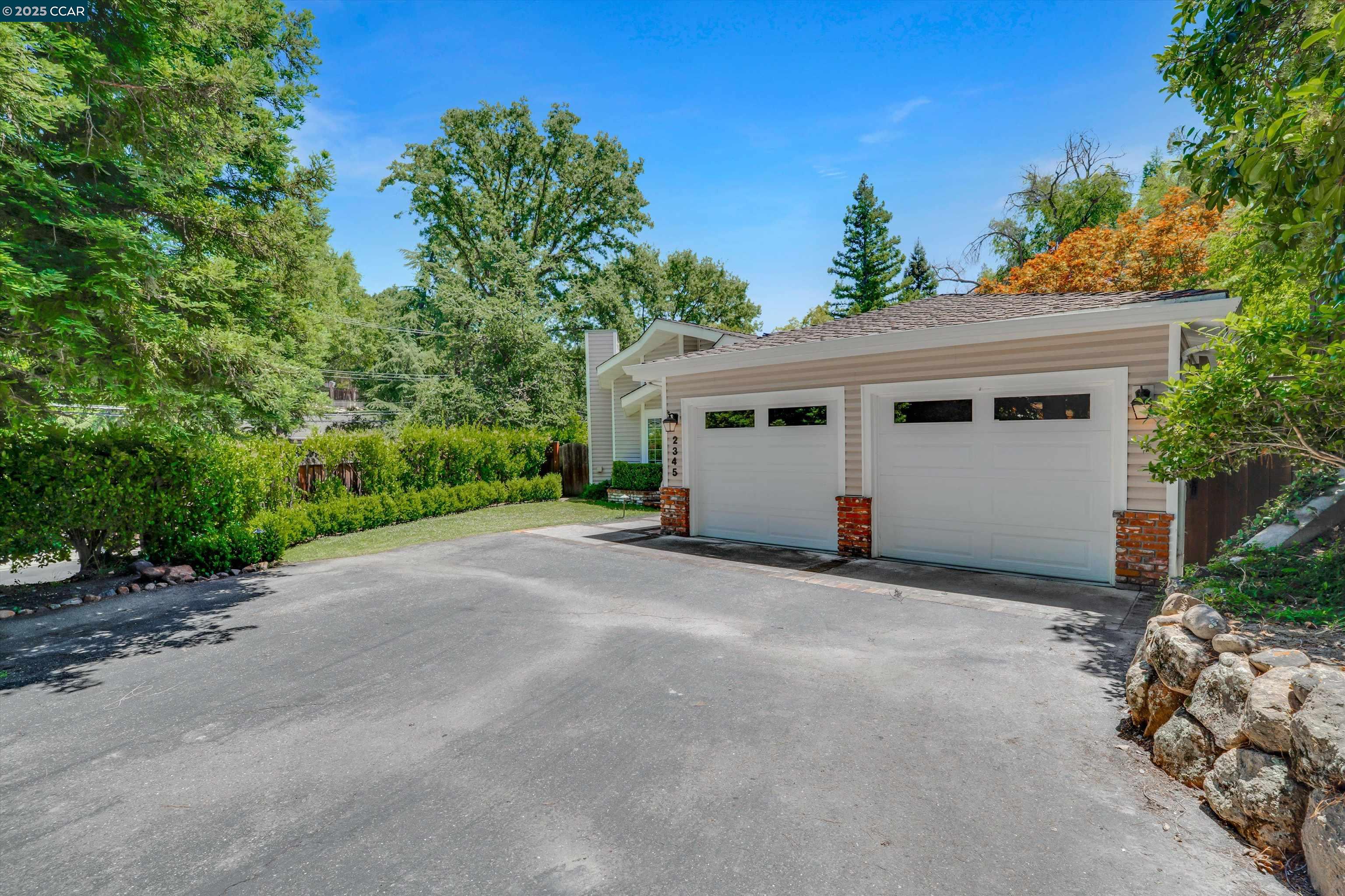Detail Gallery Image 6 of 41 For 2345 San Miguel Dr, Walnut Creek,  CA 94596 - 4 Beds | 2/1 Baths