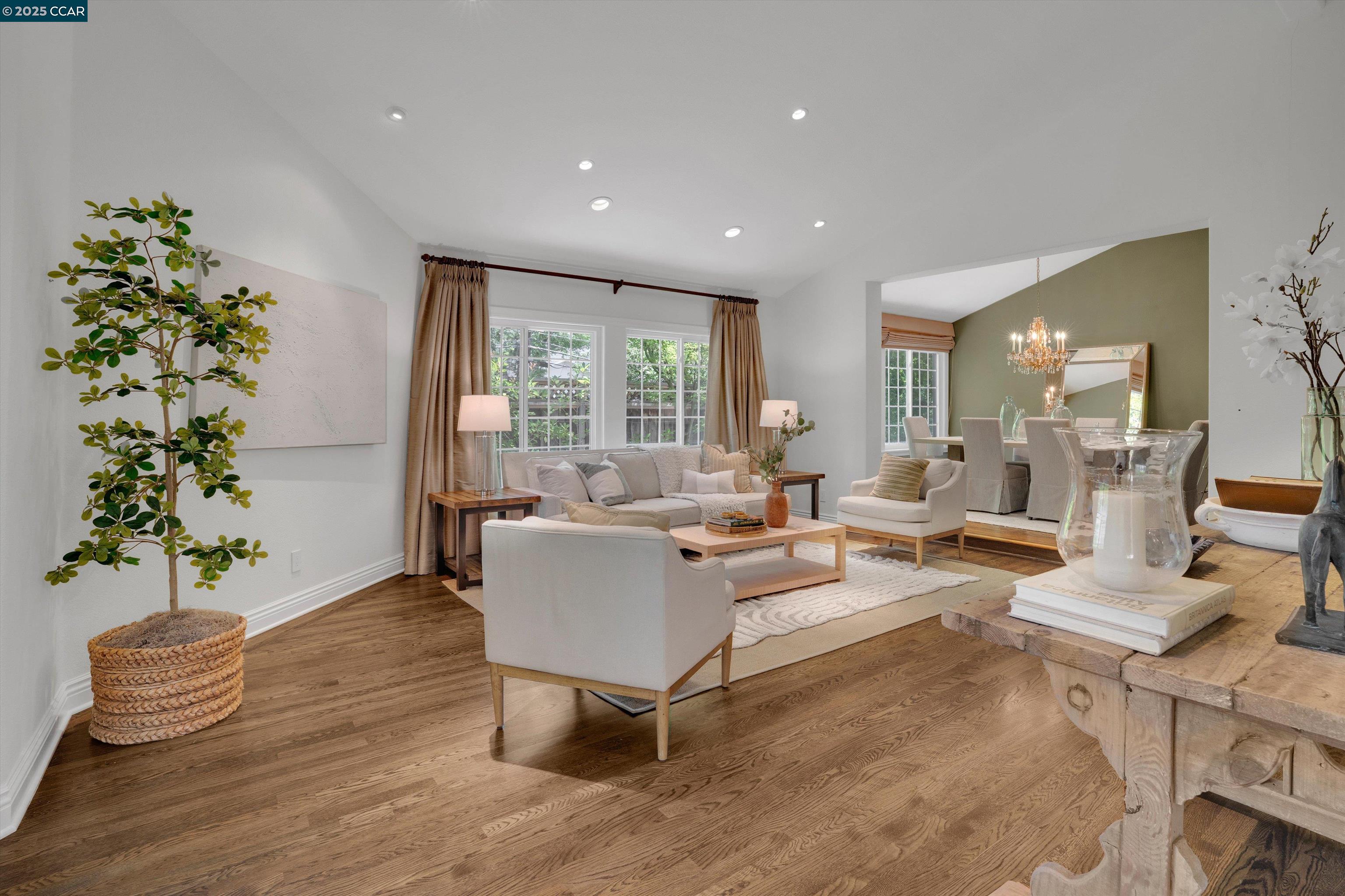 Detail Gallery Image 8 of 41 For 2345 San Miguel Dr, Walnut Creek,  CA 94596 - 4 Beds | 2/1 Baths