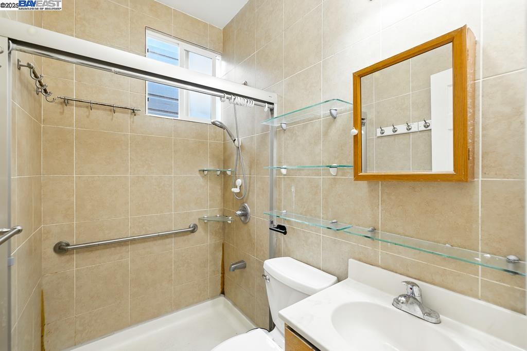Detail Gallery Image 18 of 52 For 1519-1521 Jackson St, San Francisco,  CA 94109 - – Beds | – Baths