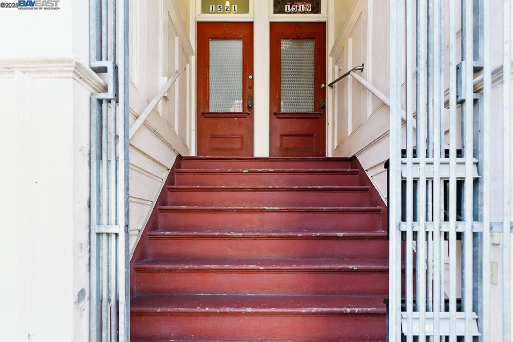 Detail Gallery Image 3 of 52 For 1519-1521 Jackson St, San Francisco,  CA 94109 - – Beds | – Baths
