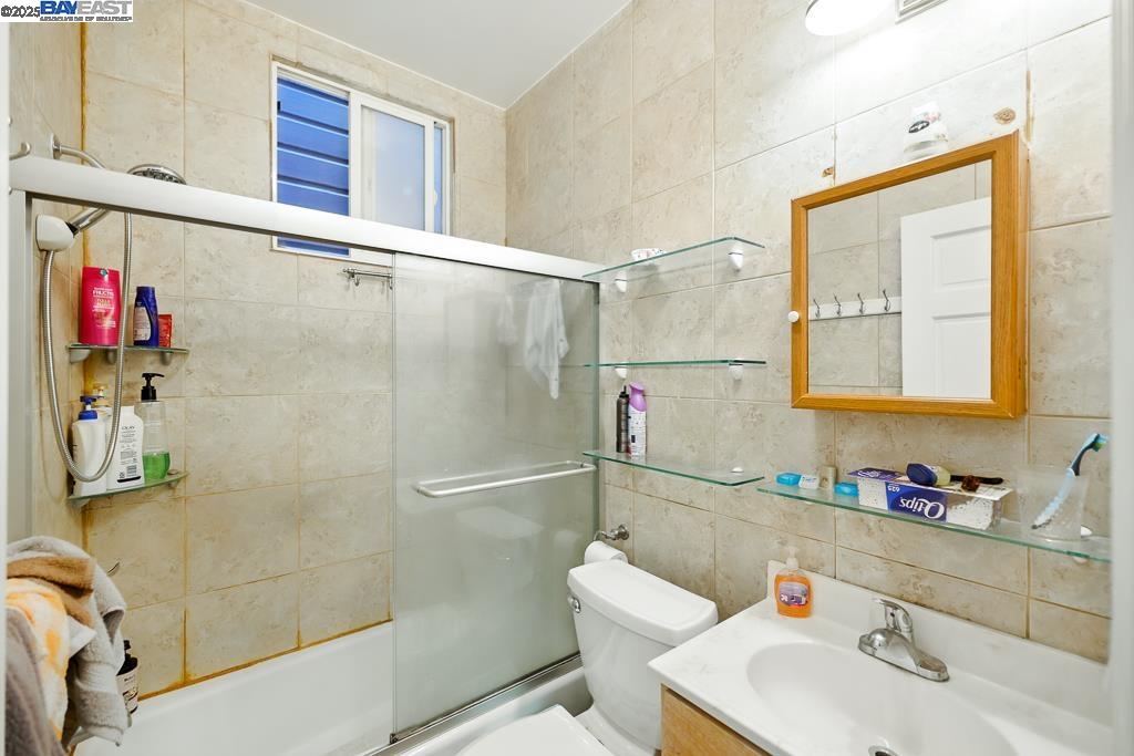 Detail Gallery Image 32 of 52 For 1519-1521 Jackson St, San Francisco,  CA 94109 - – Beds | – Baths