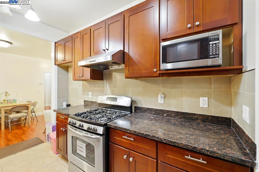 Detail Gallery Image 35 of 52 For 1519-1521 Jackson St, San Francisco,  CA 94109 - – Beds | – Baths