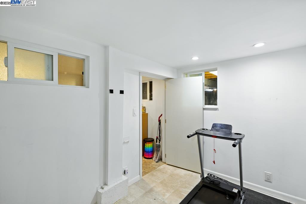 Detail Gallery Image 45 of 52 For 1519-1521 Jackson St, San Francisco,  CA 94109 - – Beds | – Baths