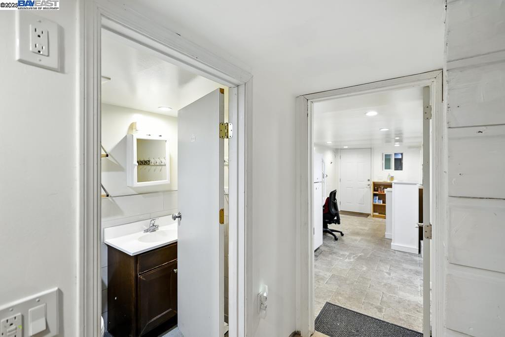 Detail Gallery Image 49 of 52 For 1519-1521 Jackson St, San Francisco,  CA 94109 - – Beds | – Baths