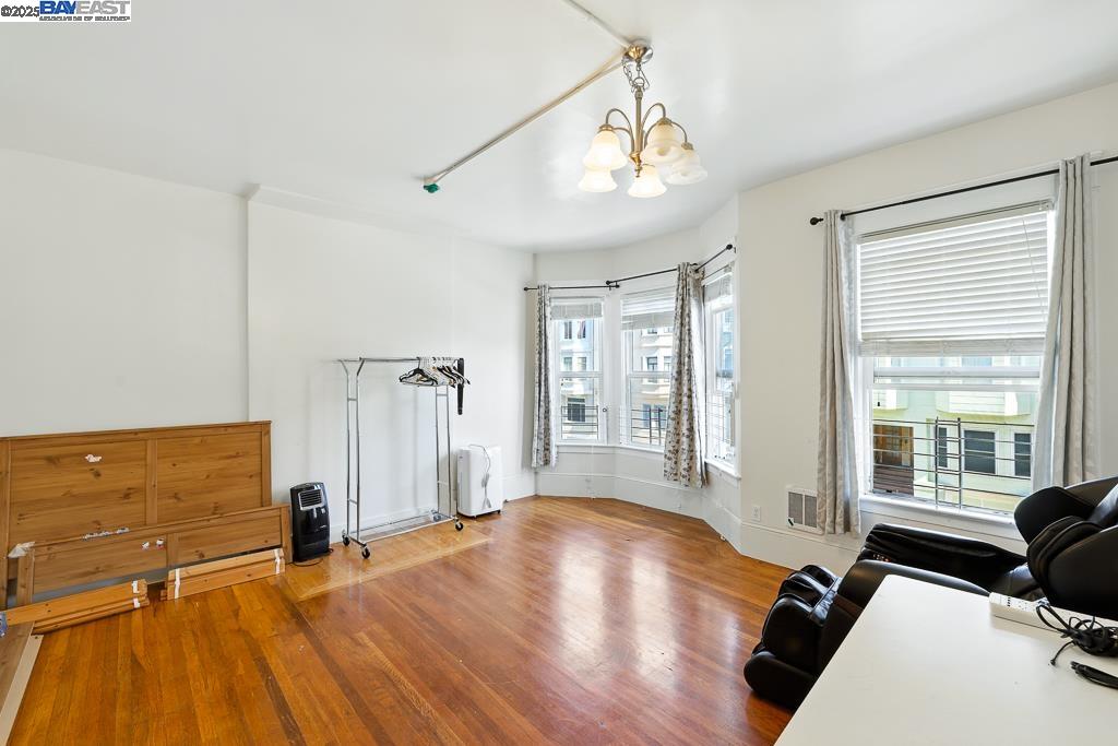 Detail Gallery Image 6 of 52 For 1519-1521 Jackson St, San Francisco,  CA 94109 - – Beds | – Baths