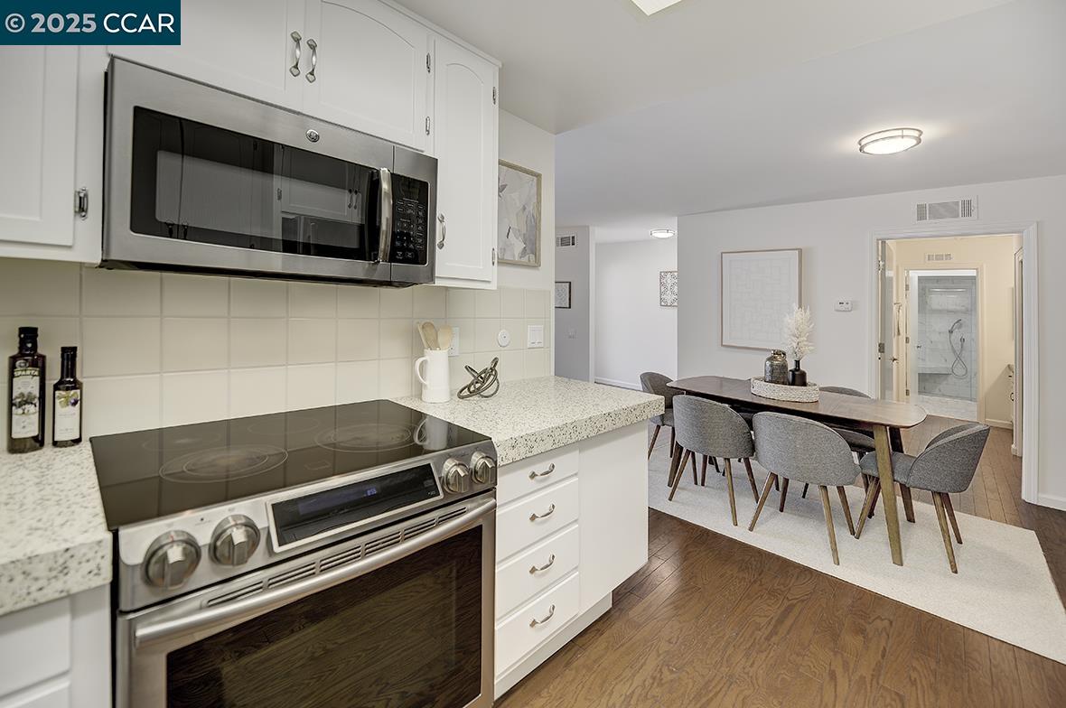 Photo #13: 41102001 Listing: Photo #13