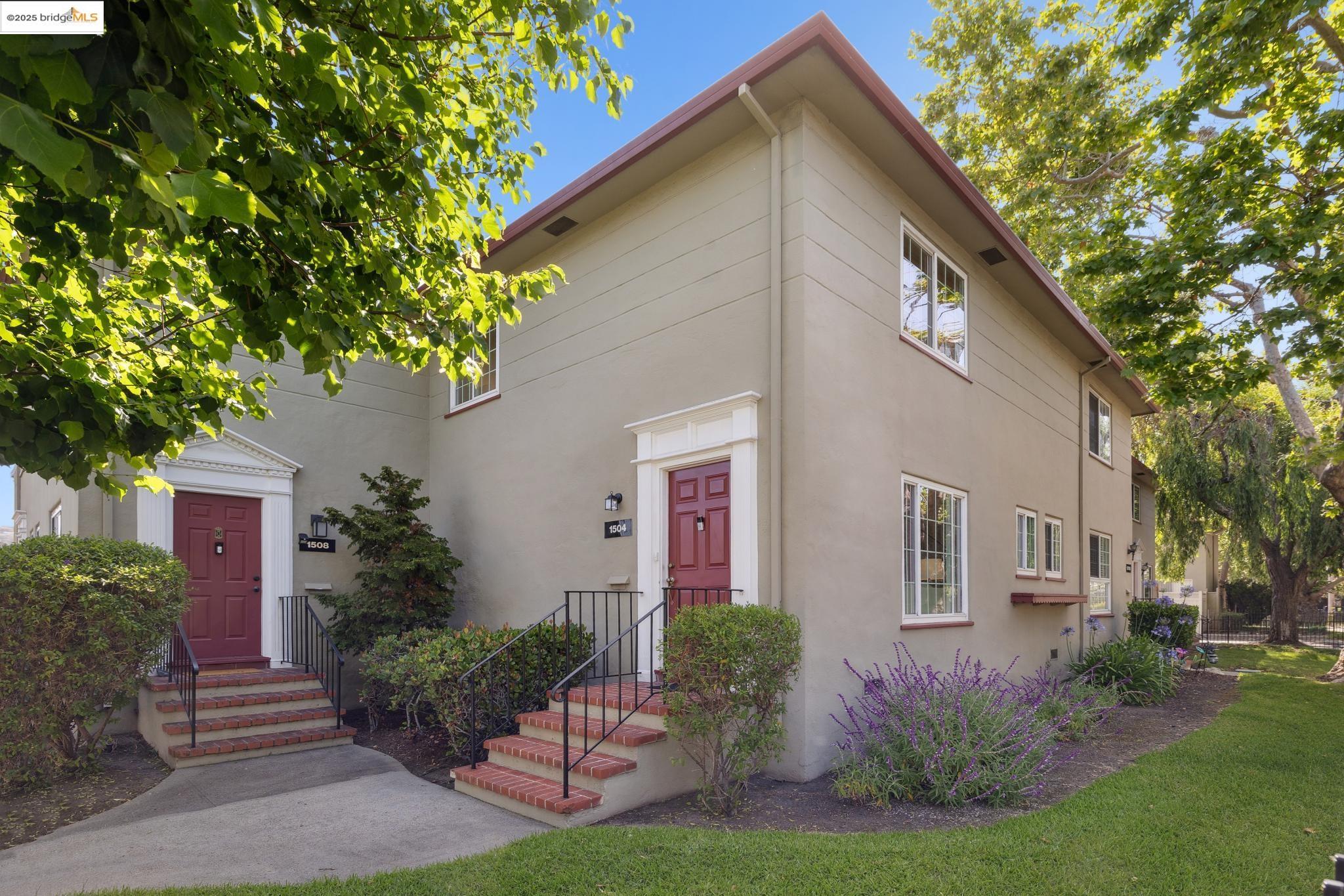 Detail Gallery Image 2 of 33 For 1504 137th Avenue, San Leandro,  CA 94578 - 2 Beds | 1 Baths