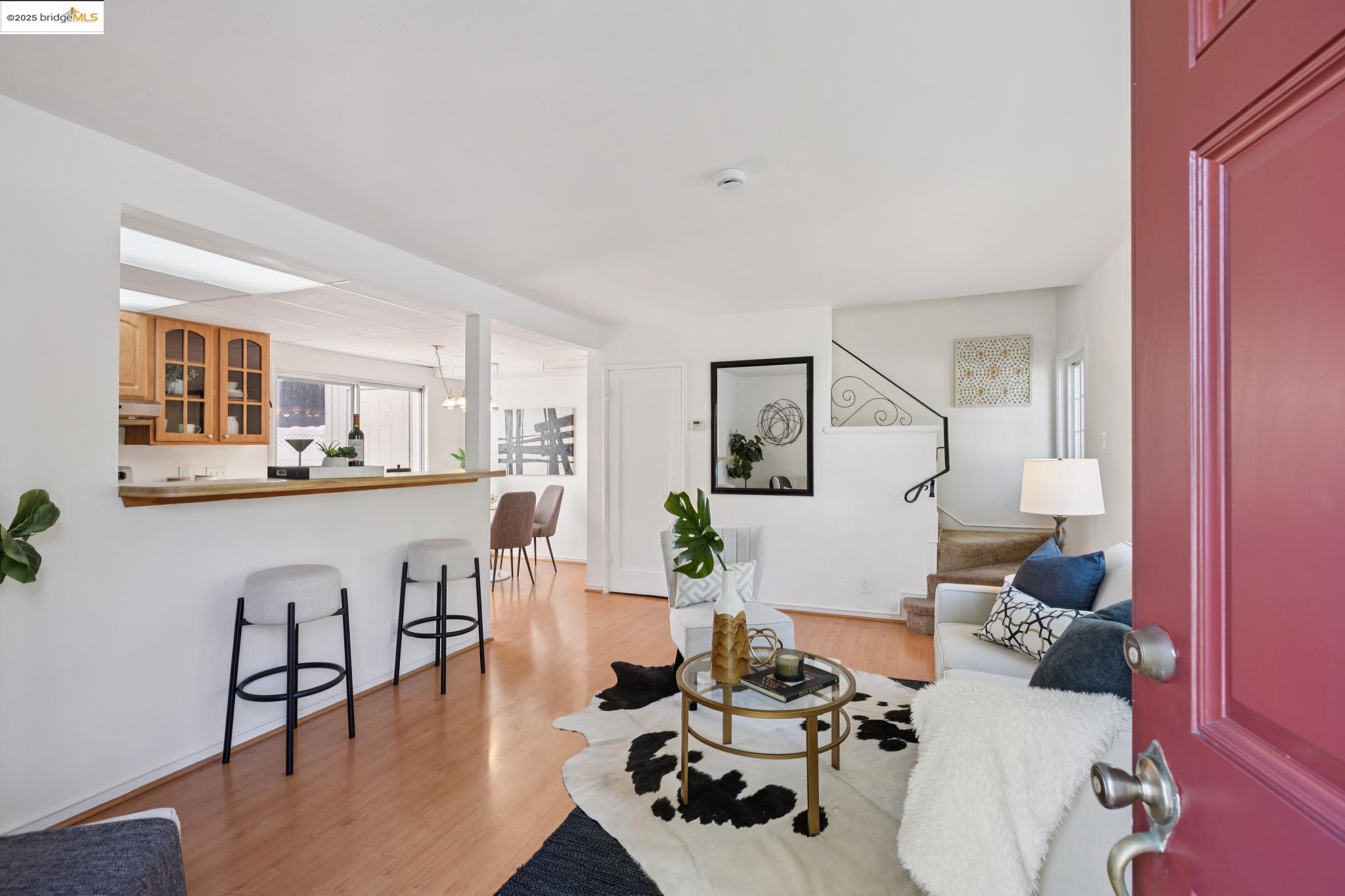 Photo #3: 41102003 Listing 
