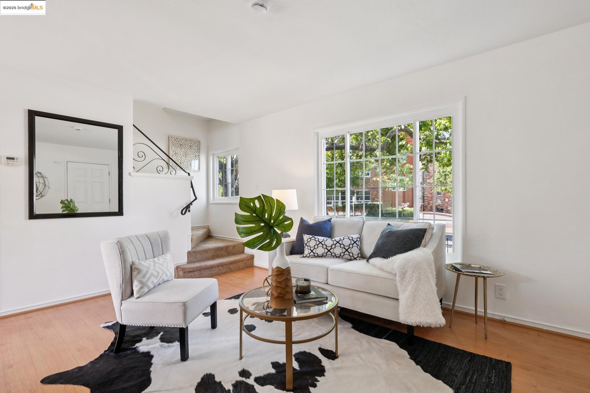 Photo #5: 41102003 Listing 