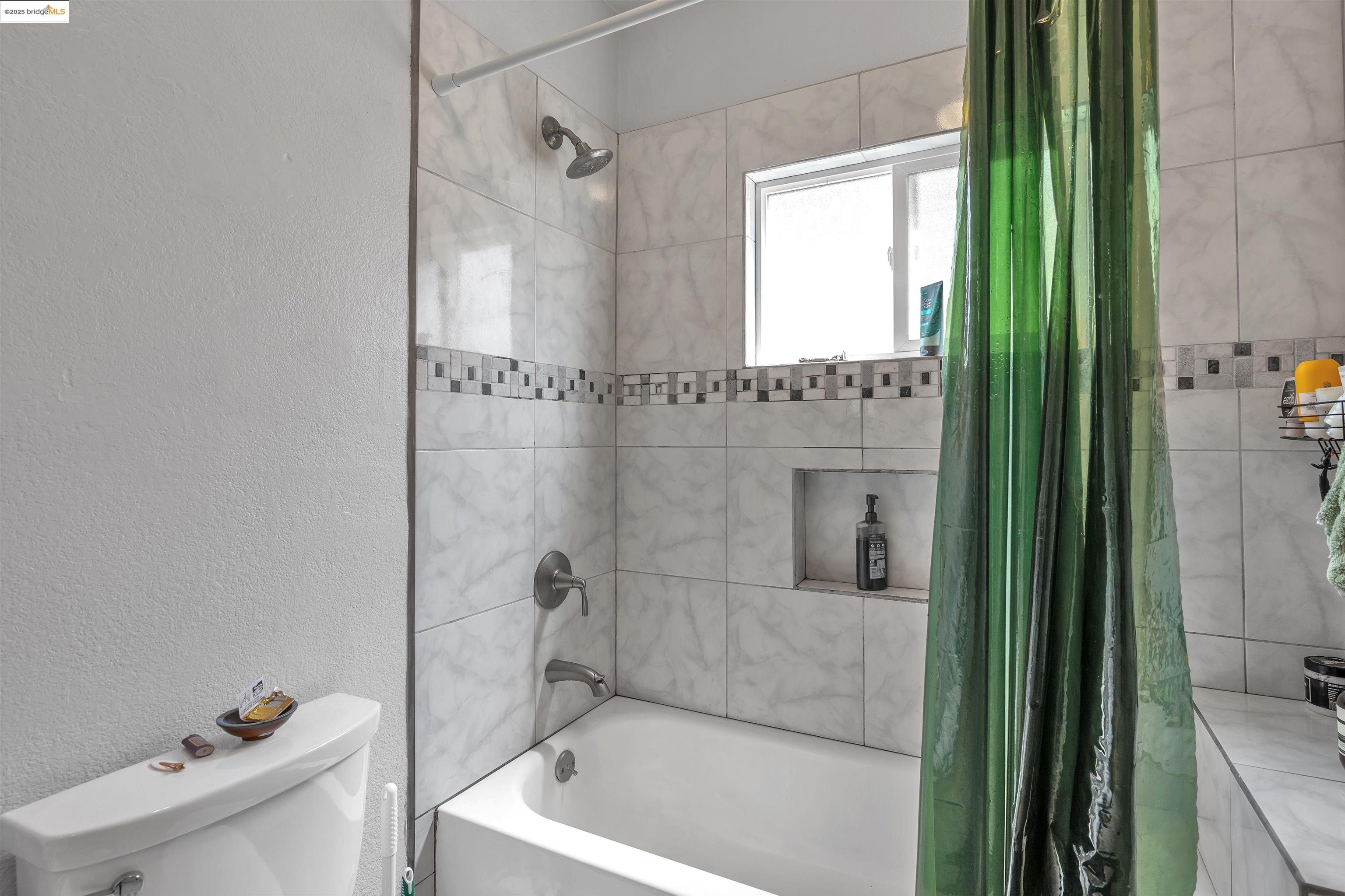 Detail Gallery Image 14 of 60 For 5537 Claremont Ave, Oakland,  CA 94618 - – Beds | – Baths
