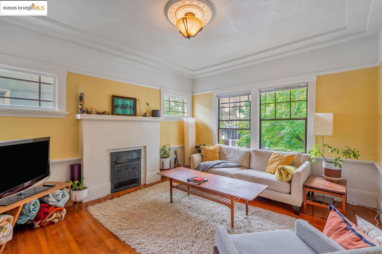 Detail Gallery Image 19 of 60 For 5537 Claremont Ave, Oakland,  CA 94618 - – Beds | – Baths