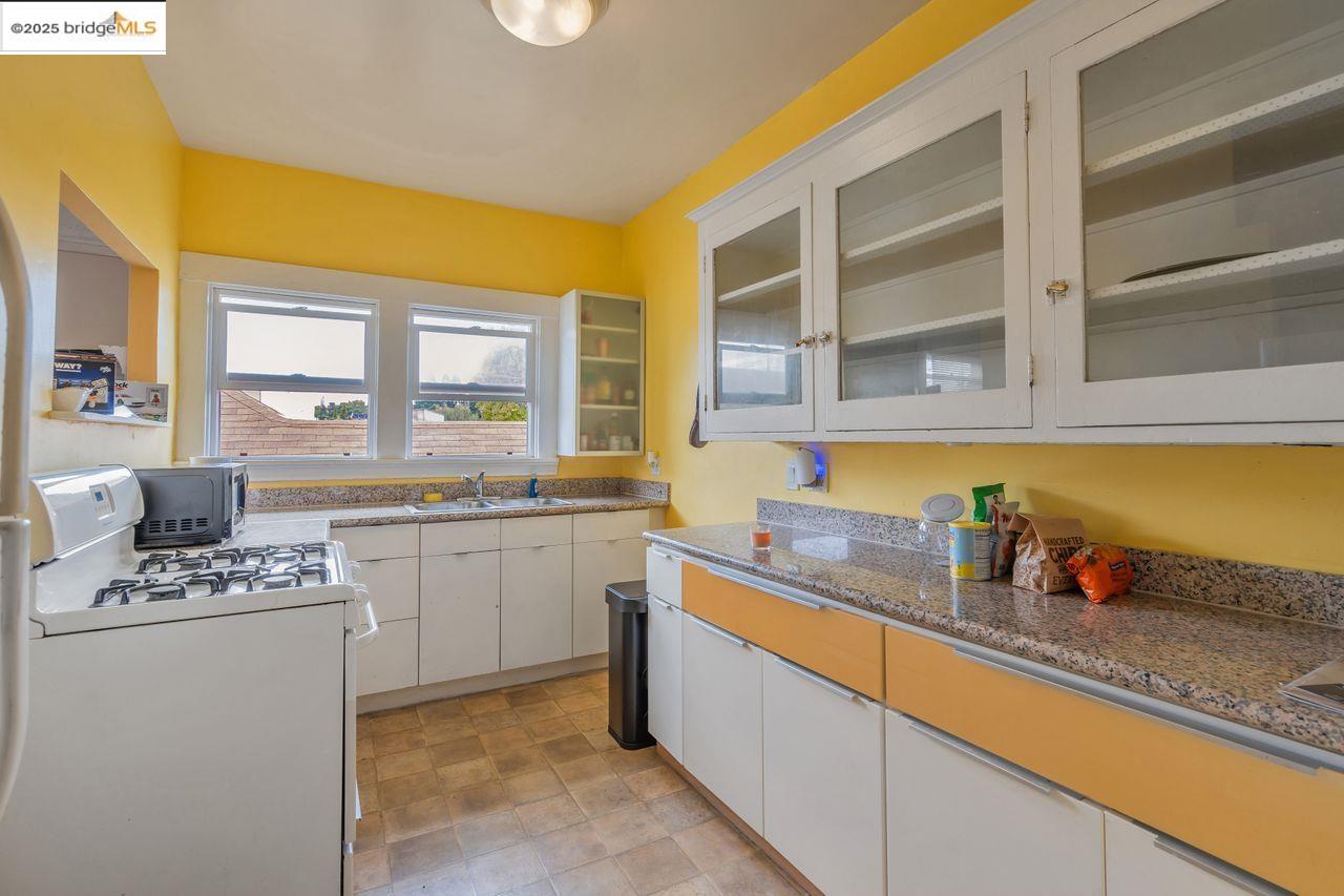 Detail Gallery Image 28 of 60 For 5537 Claremont Ave, Oakland,  CA 94618 - – Beds | – Baths