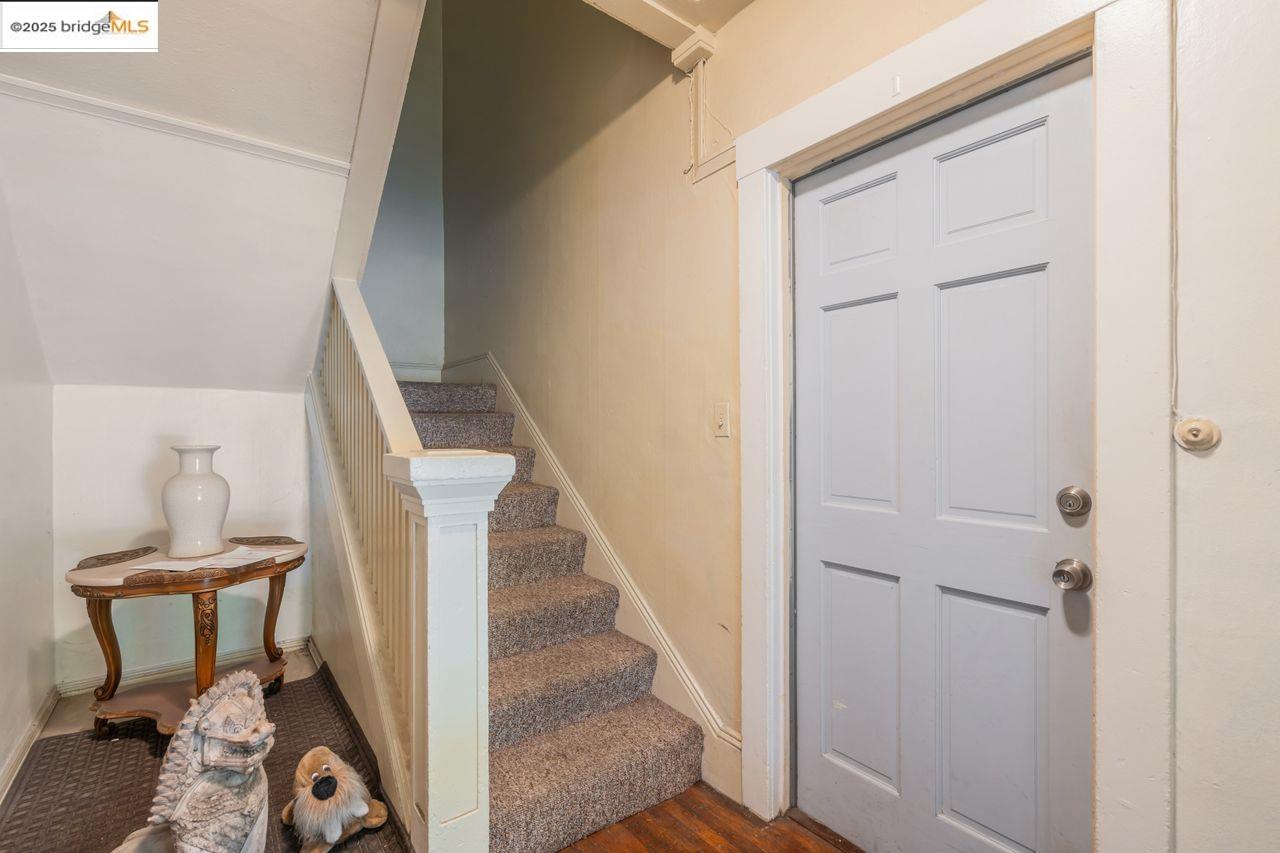 Detail Gallery Image 5 of 60 For 5537 Claremont Ave, Oakland,  CA 94618 - – Beds | – Baths