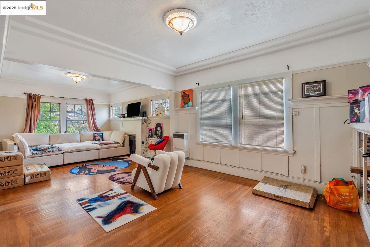 Detail Gallery Image 8 of 60 For 5537 Claremont Ave, Oakland,  CA 94618 - – Beds | – Baths