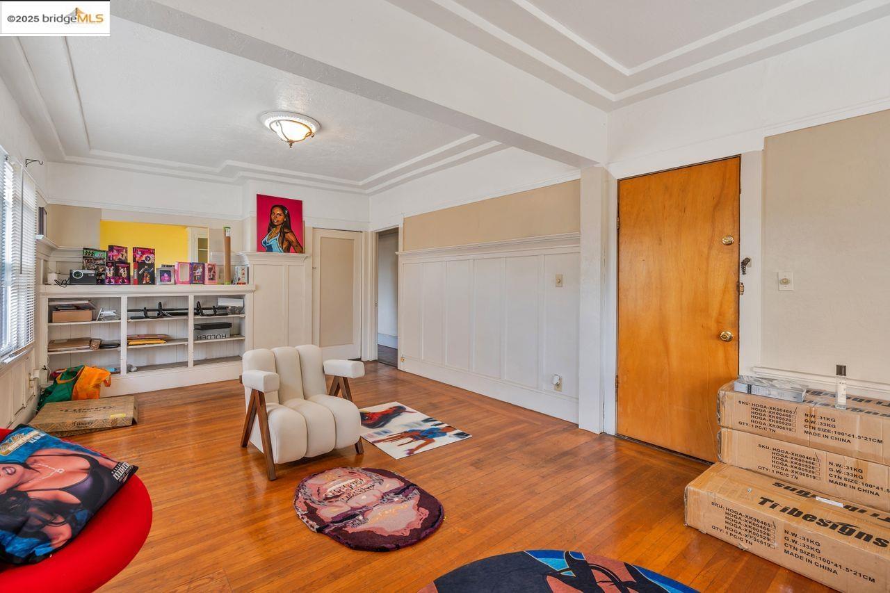Detail Gallery Image 9 of 60 For 5537 Claremont Ave, Oakland,  CA 94618 - – Beds | – Baths