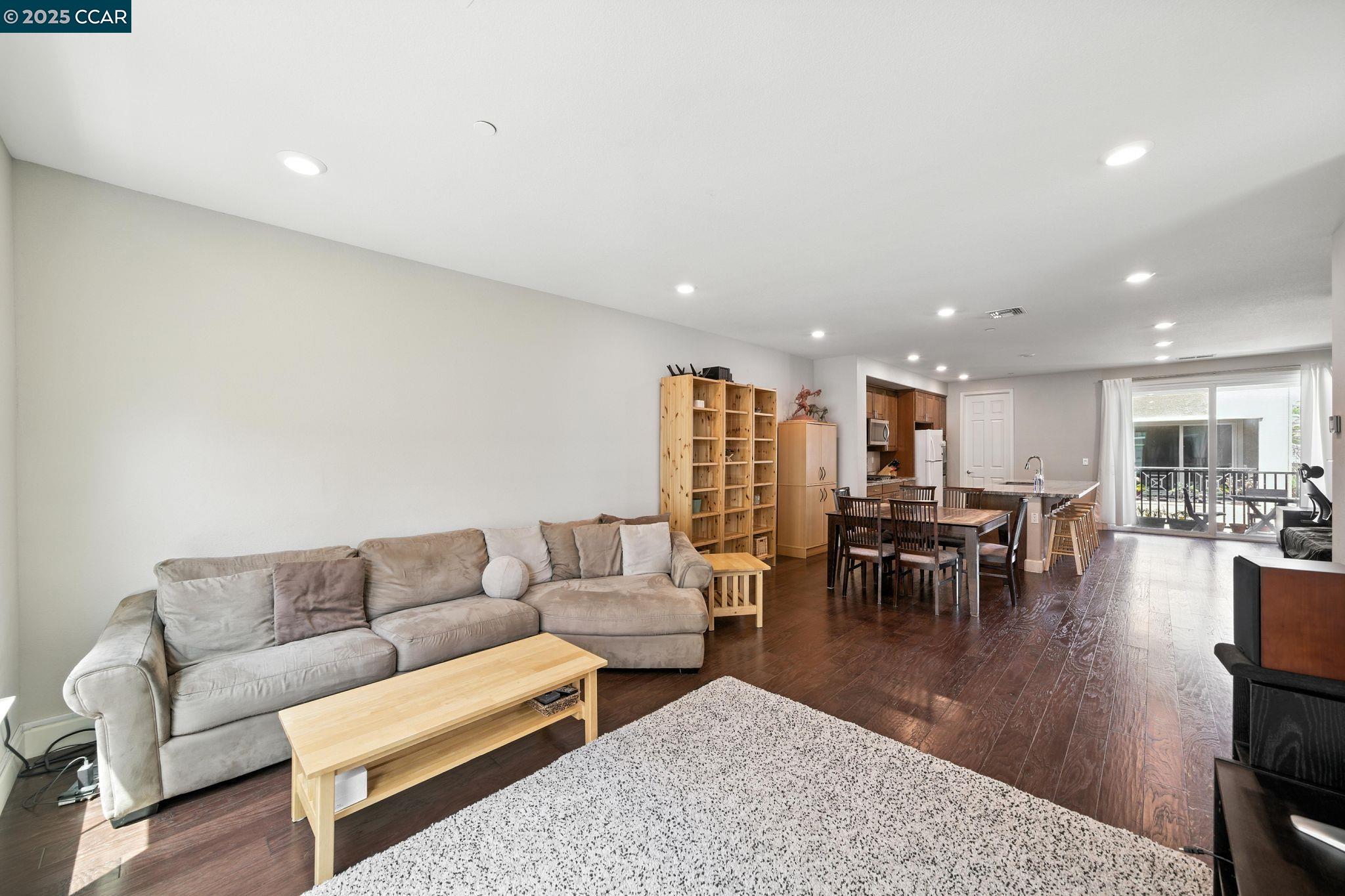 Photo #10: 41102012 Listing: Photo #10