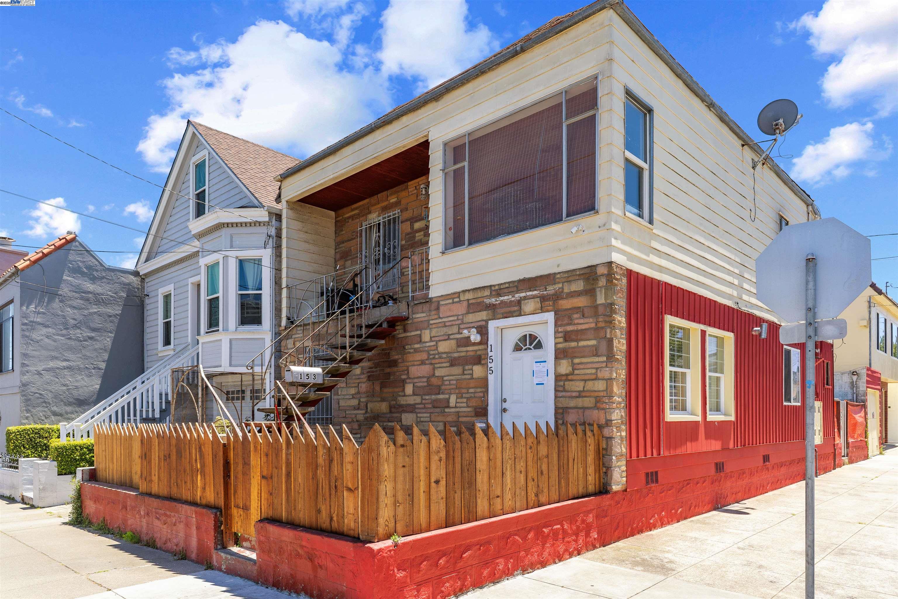 Detail Gallery Image 2 of 6 For 153 Silliman, San Francisco,  CA 94134 - – Beds | – Baths