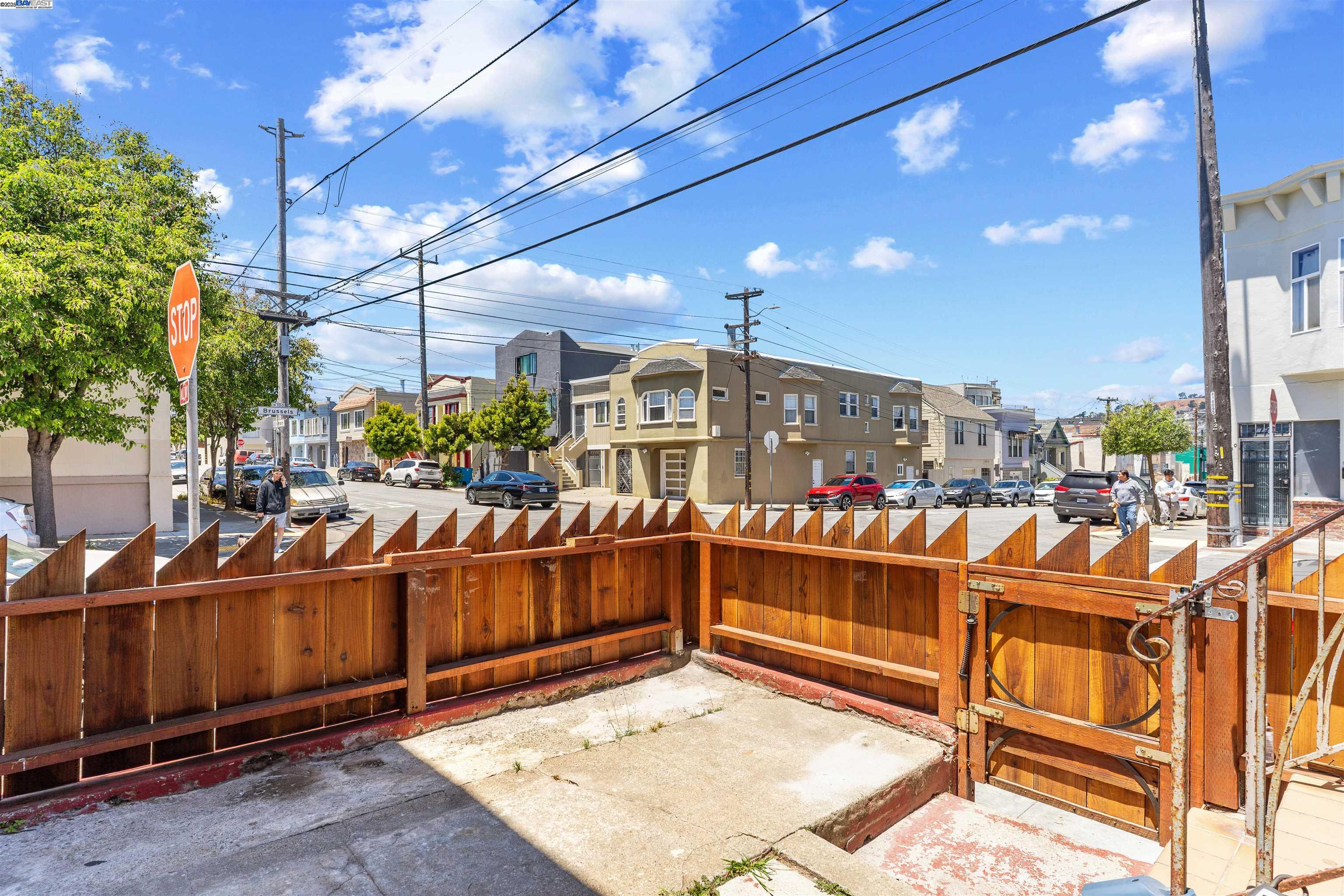 Detail Gallery Image 5 of 6 For 153 Silliman, San Francisco,  CA 94134 - – Beds | – Baths