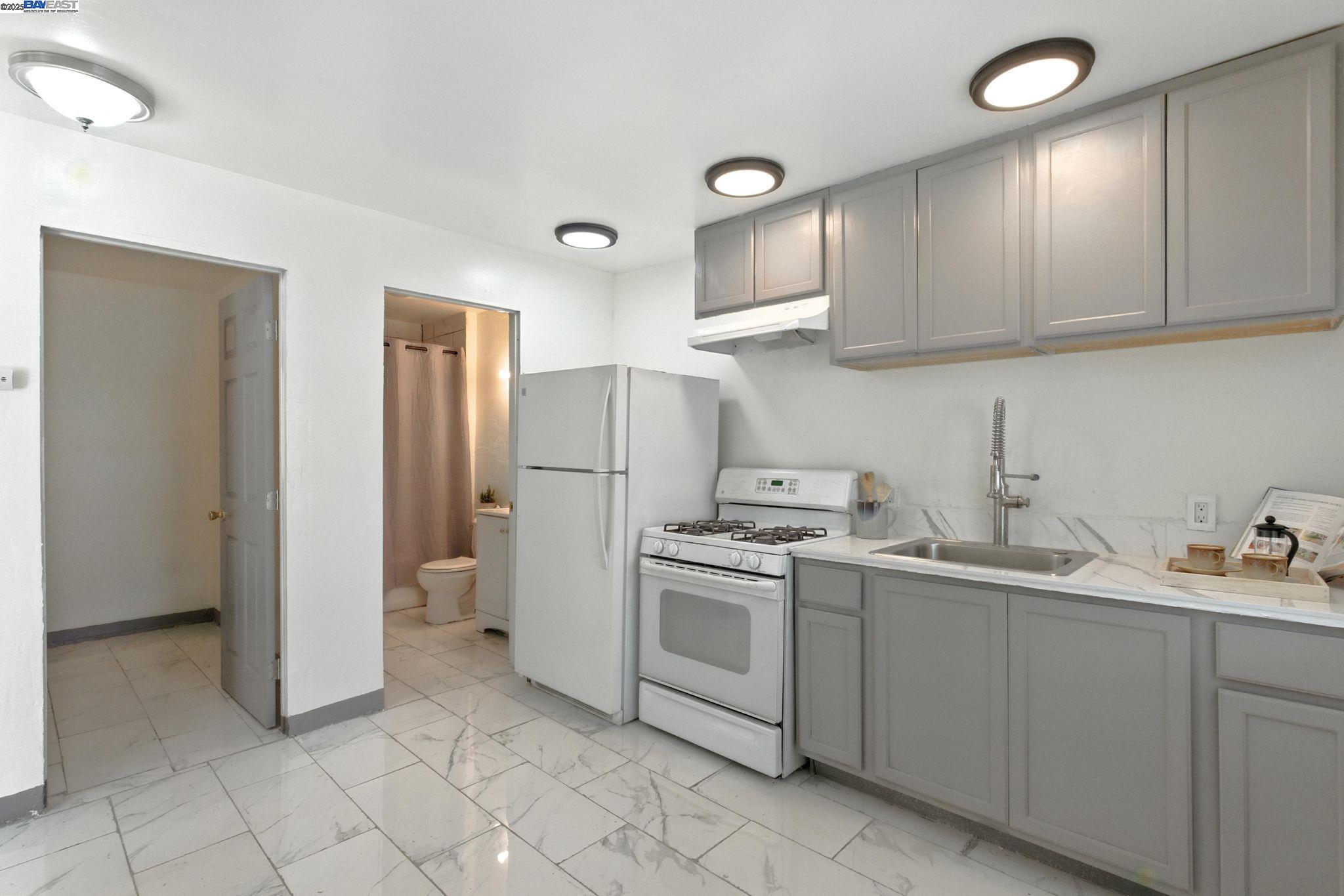 Detail Gallery Image 25 of 34 For 840 Oak St, Alameda,  CA 94501 - – Beds | – Baths