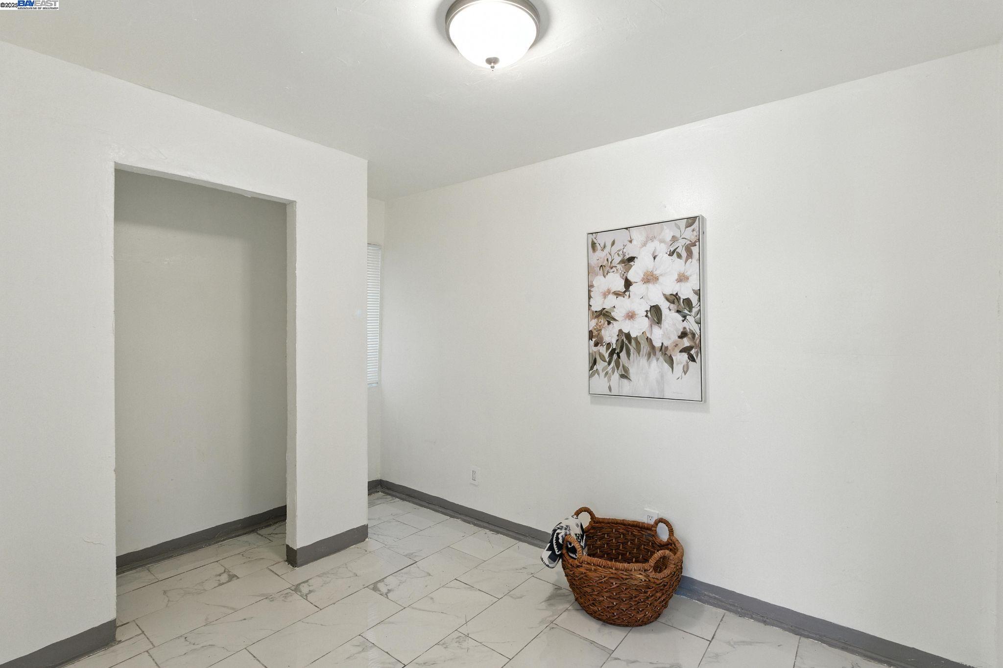 Detail Gallery Image 27 of 34 For 840 Oak St, Alameda,  CA 94501 - – Beds | – Baths