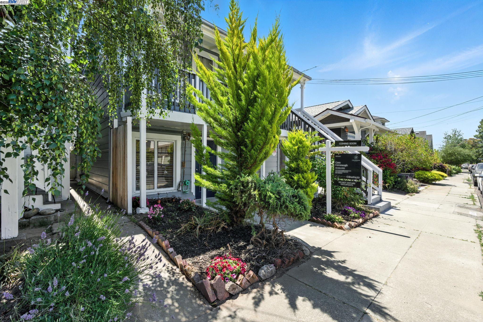 Detail Gallery Image 4 of 34 For 840 Oak St, Alameda,  CA 94501 - – Beds | – Baths