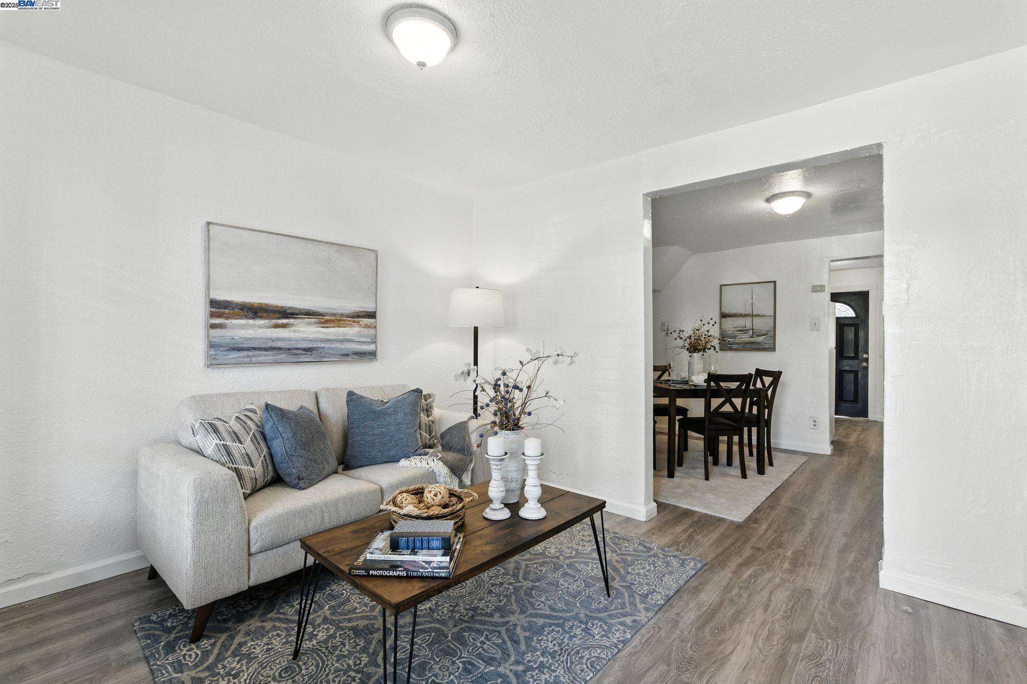 Detail Gallery Image 5 of 34 For 840 Oak St, Alameda,  CA 94501 - – Beds | – Baths