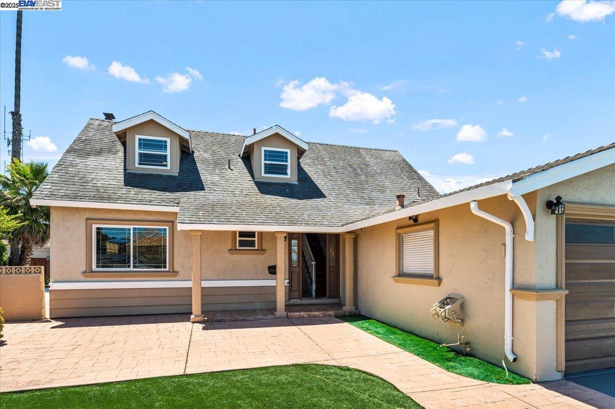 Detail Gallery Image 4 of 41 For 28399 Cubberley Ct, Hayward,  CA 94545 - 4 Beds | 2 Baths