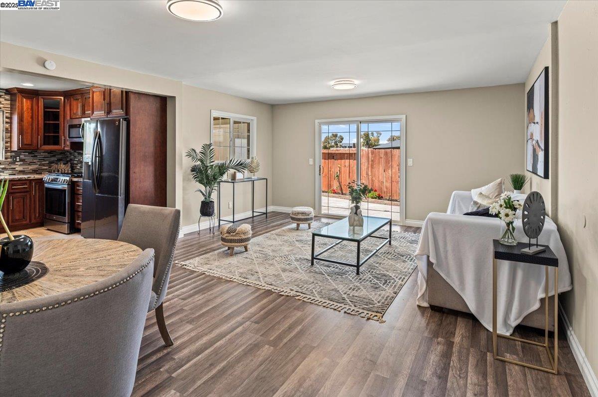 Detail Gallery Image 10 of 41 For 28399 Cubberley Ct, Hayward,  CA 94545 - 4 Beds | 2 Baths