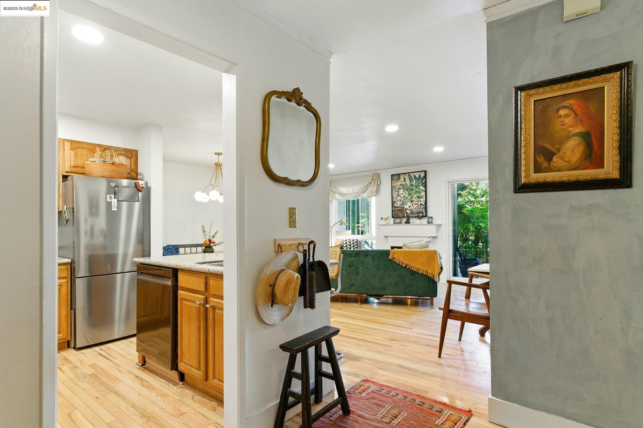 Detail Gallery Image 13 of 48 For 199 Montecito Ave #105,  Oakland,  CA 94610 - 2 Beds | 1 Baths