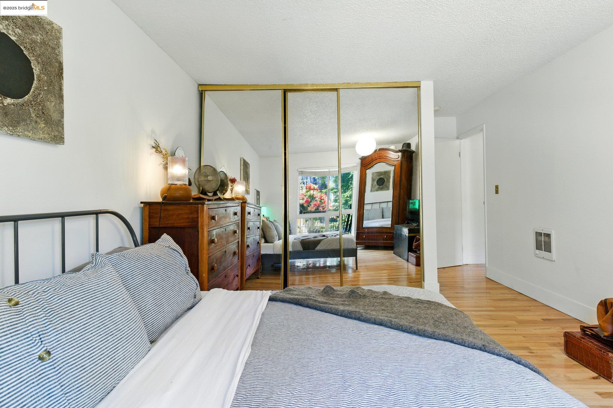 Detail Gallery Image 17 of 48 For 199 Montecito Ave #105,  Oakland,  CA 94610 - 2 Beds | 1 Baths