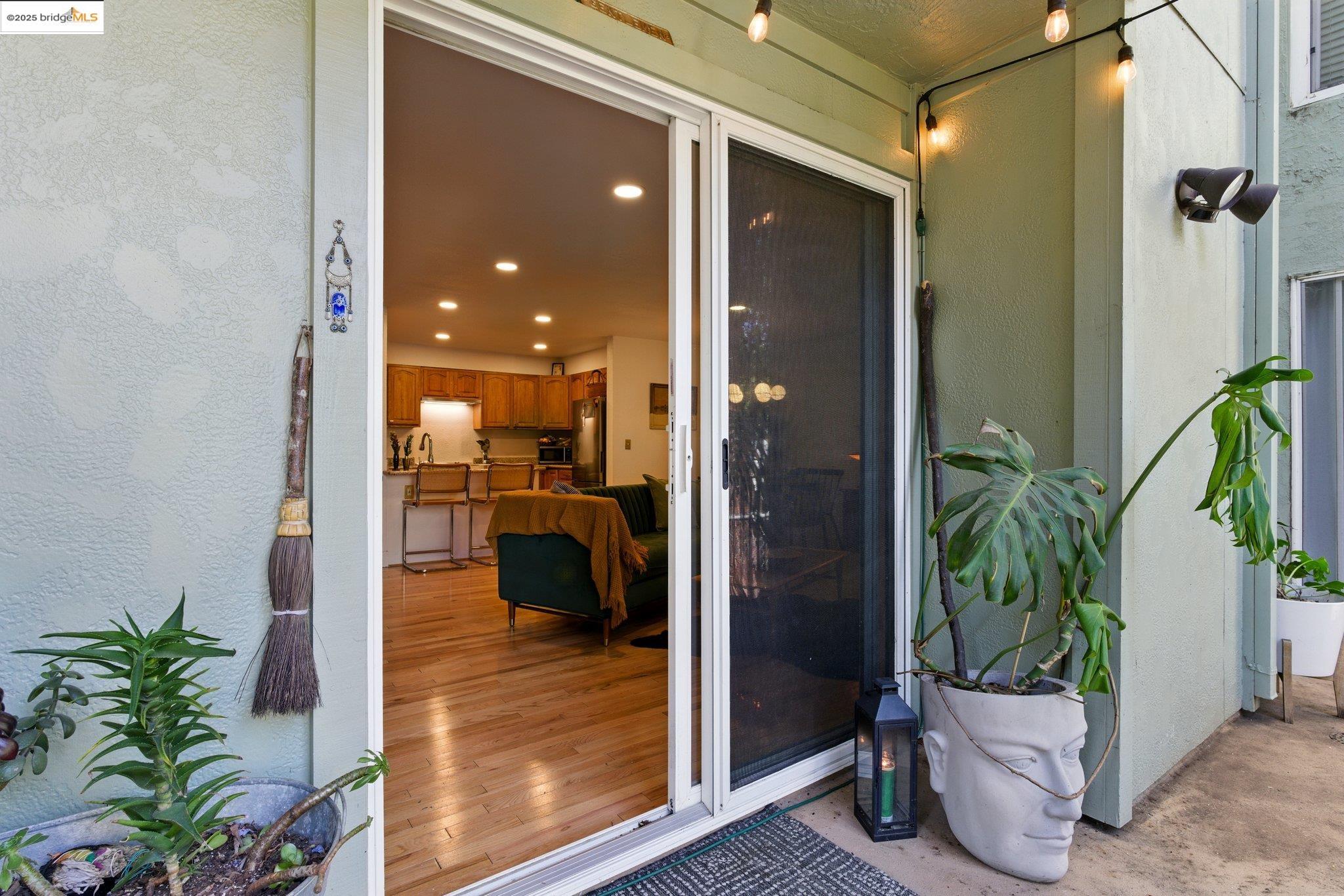 Detail Gallery Image 22 of 48 For 199 Montecito Ave #105,  Oakland,  CA 94610 - 2 Beds | 1 Baths
