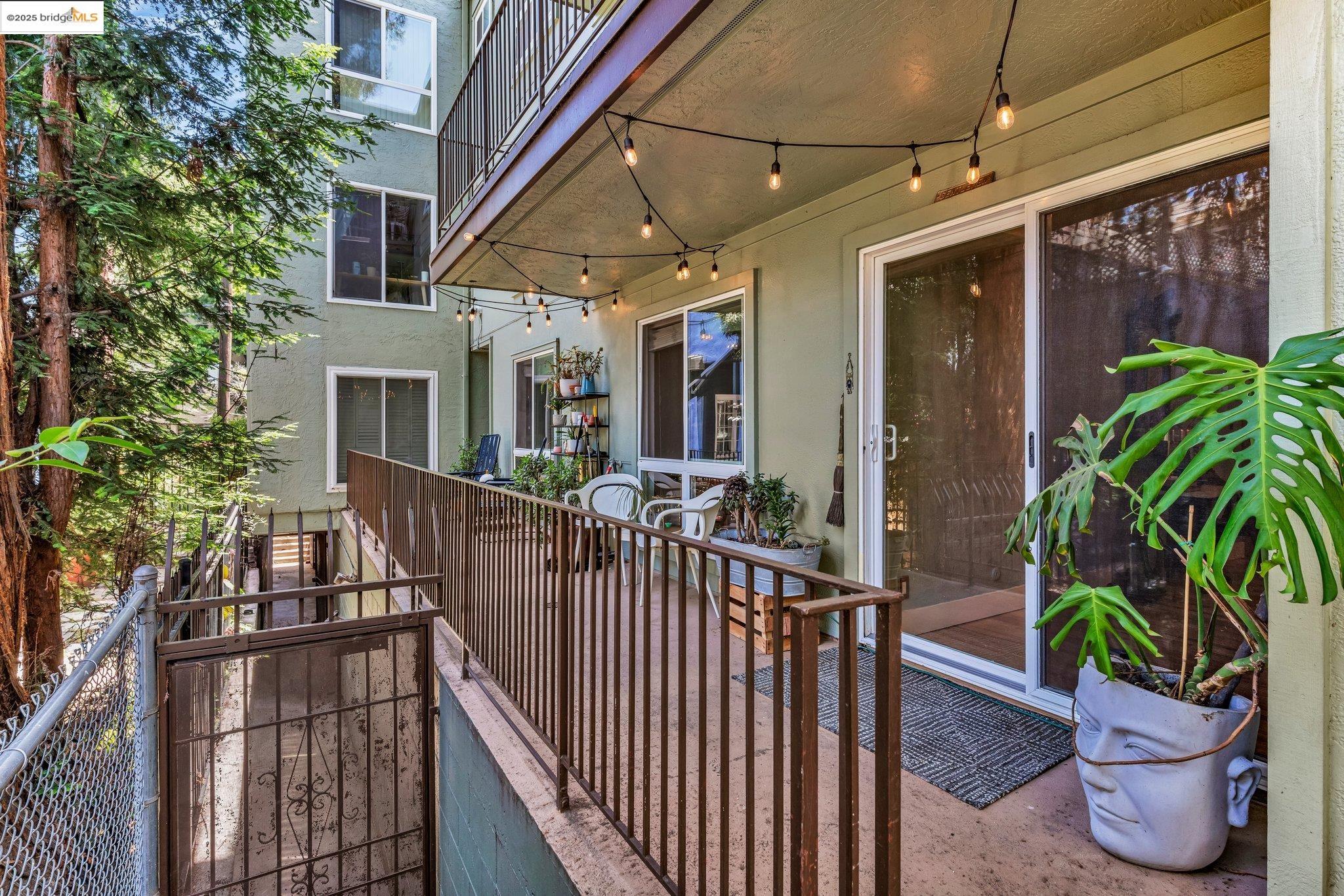 Detail Gallery Image 24 of 48 For 199 Montecito Ave #105,  Oakland,  CA 94610 - 2 Beds | 1 Baths